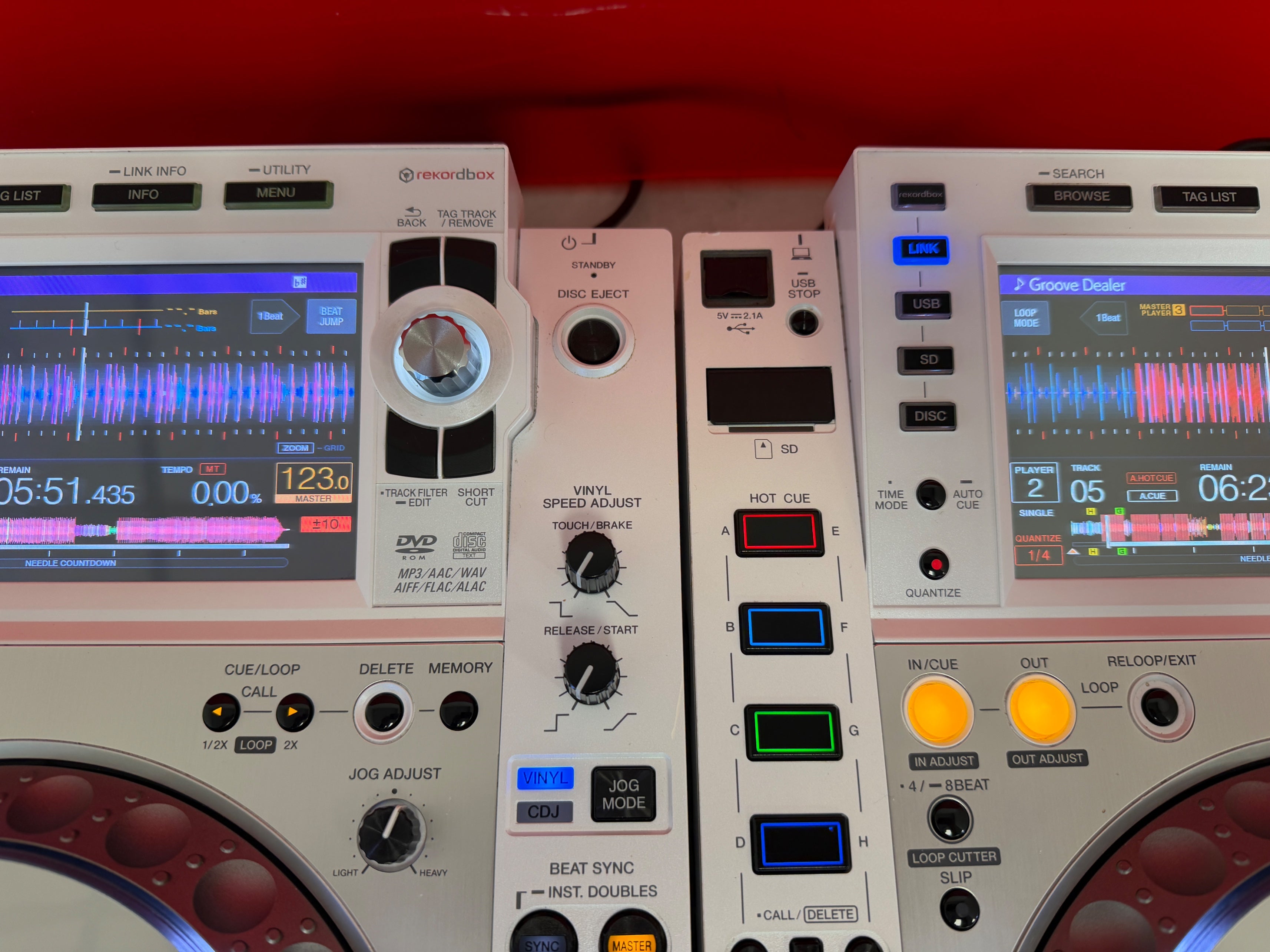 Paire de platines DJ Pioneer CDJ 2000 NXS2 Édition Limitée Blanche