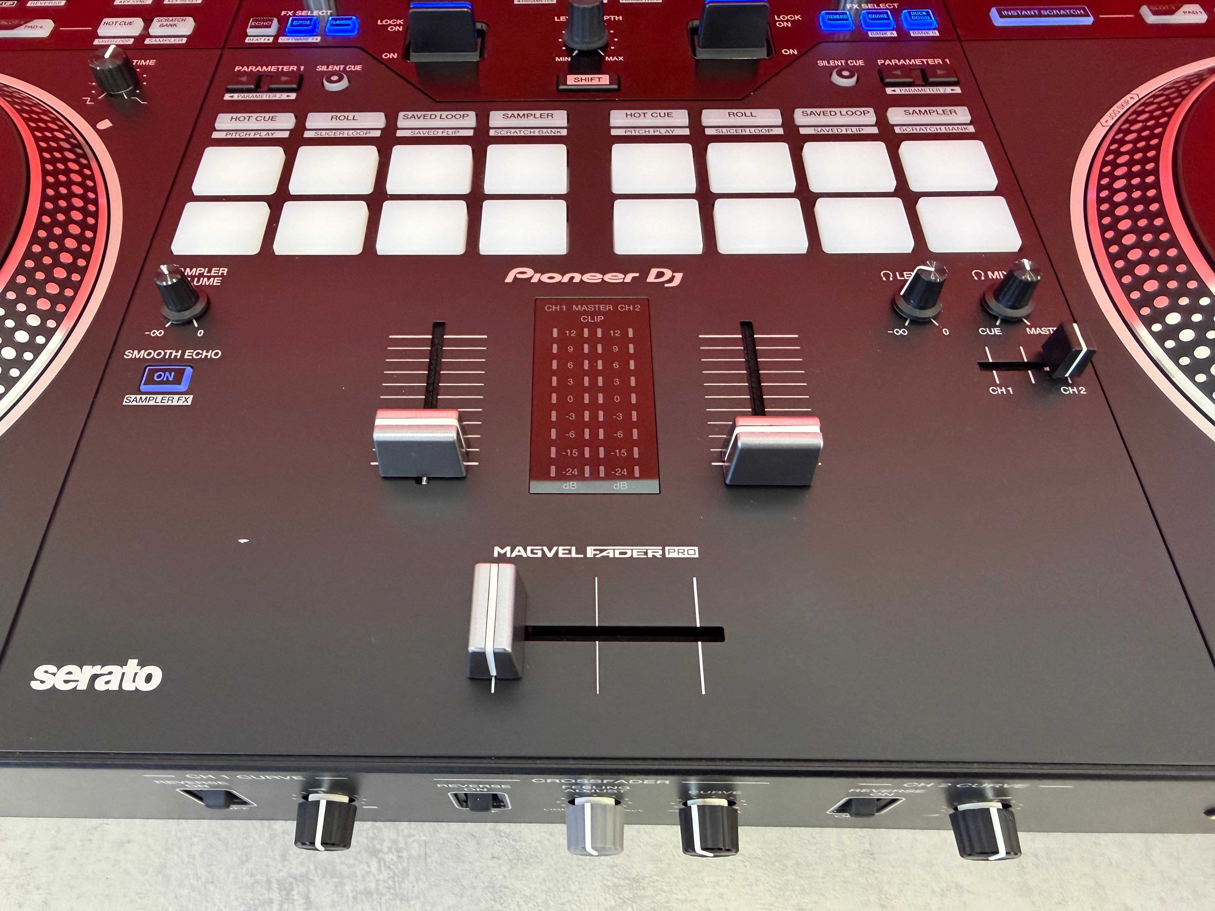 Pioneer DDJ REV-7 DJ Controller - Pre Owned