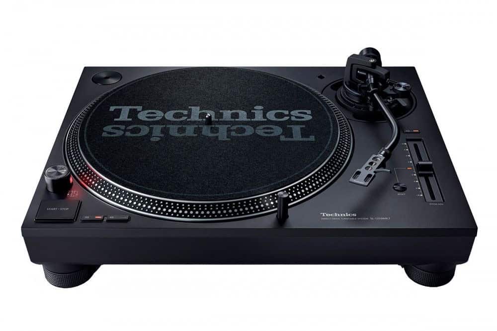Platine vinyle à entraînement direct Technics SL-1210 MK7 noire