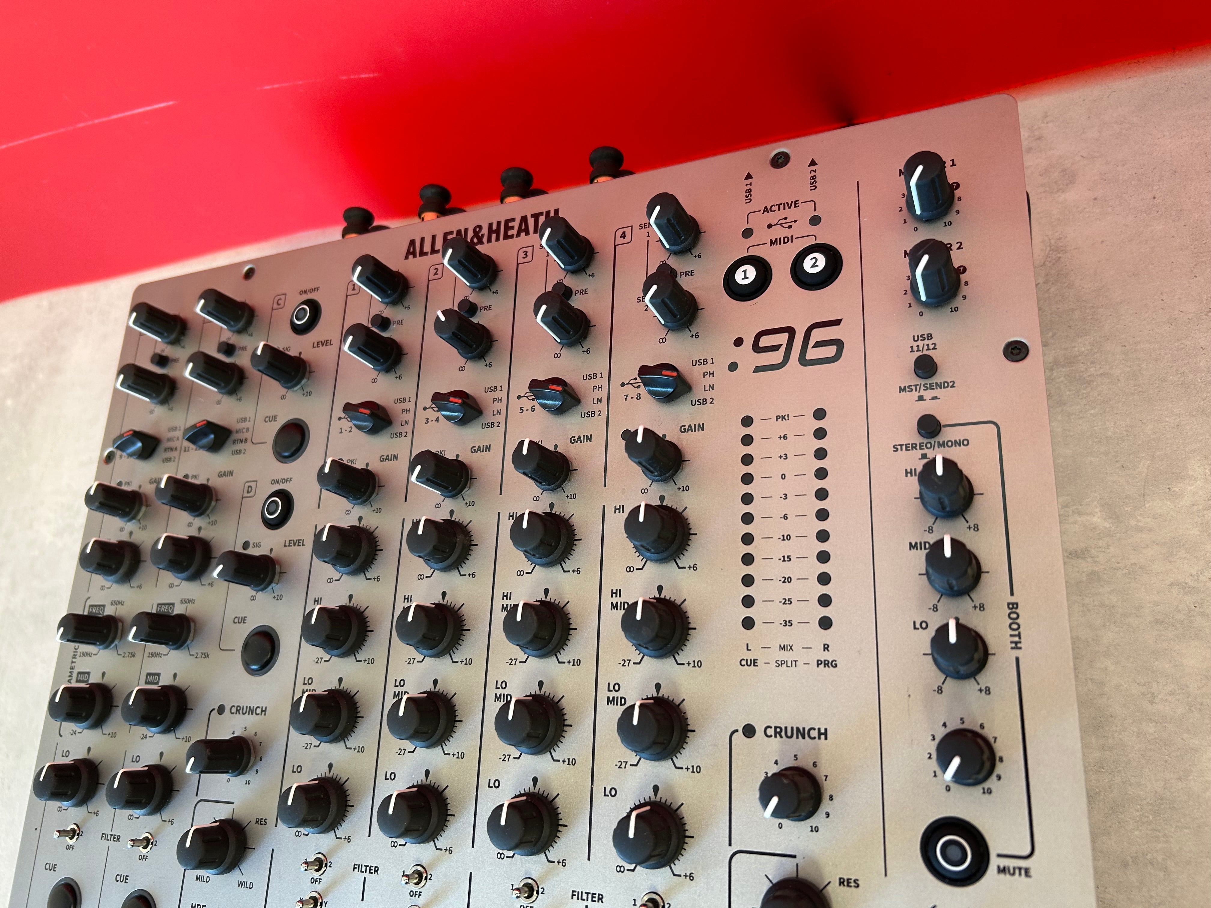 Allen & Heath Xone 96 DJ Mixer - Pre Owned - Deck Converters