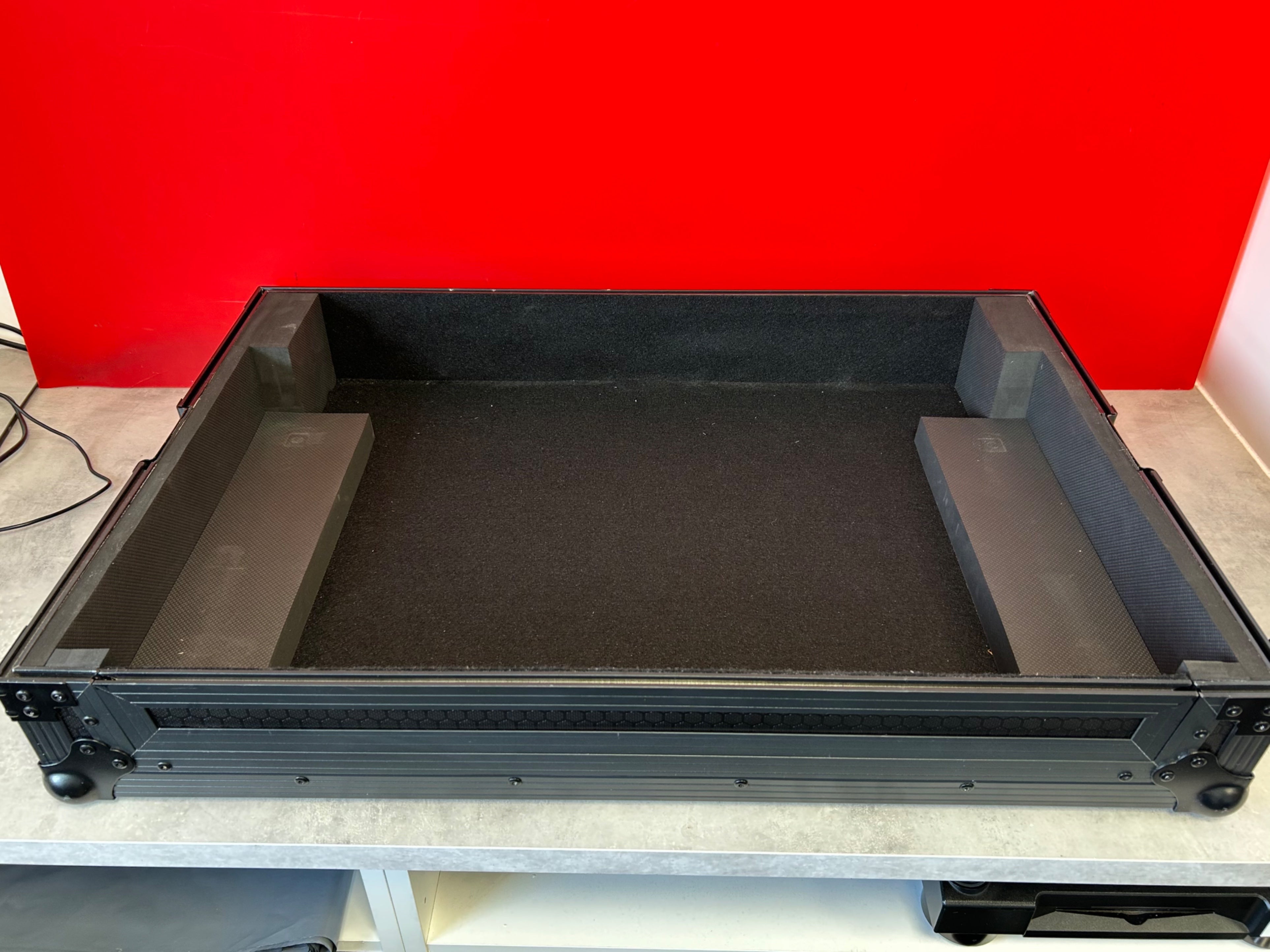 Magma DJ Controller Case XDJ - RX3/RX2 (Black/Black) - Pre Owned - Deck Converters