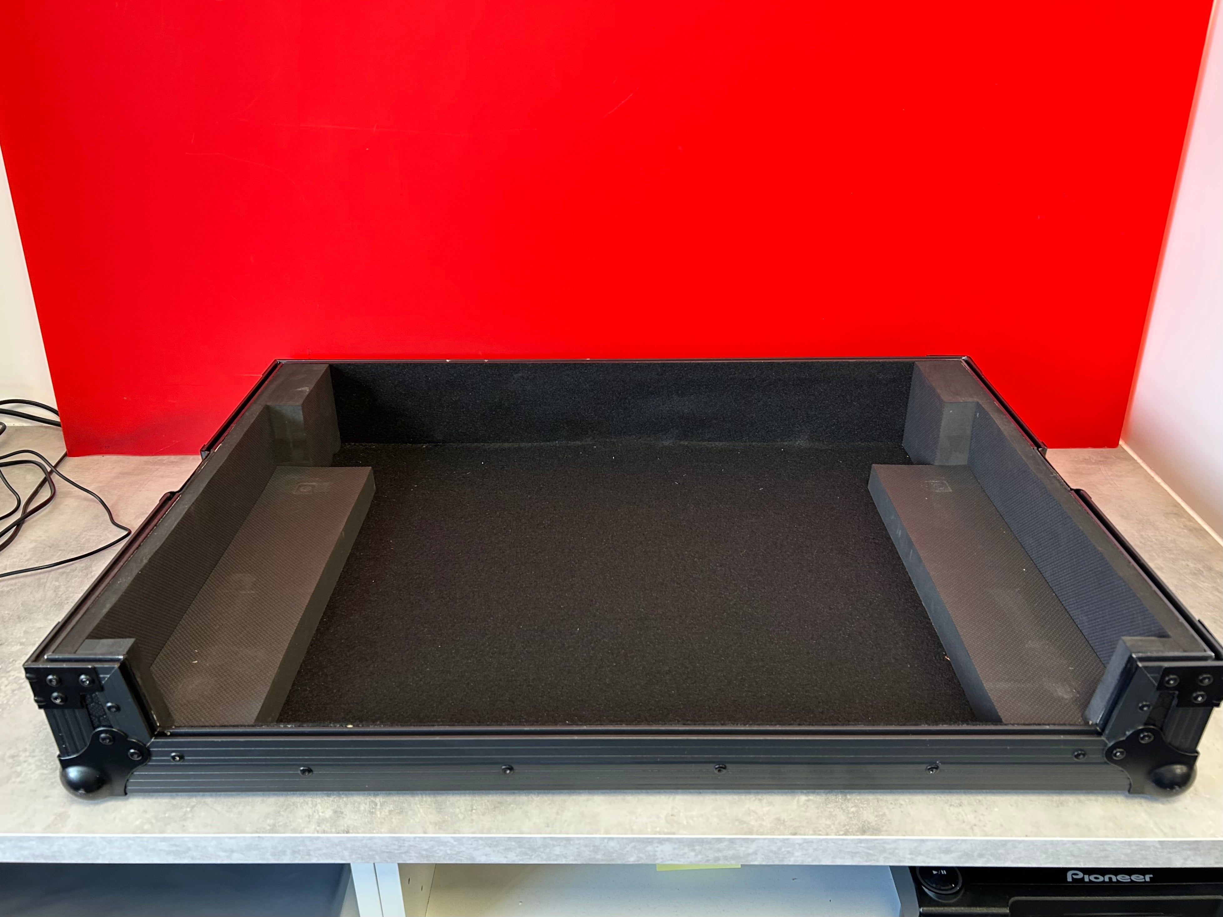 Magma DJ Controller Case XDJ - RX3/RX2 (Black/Black) - Pre Owned - Deck Converters
