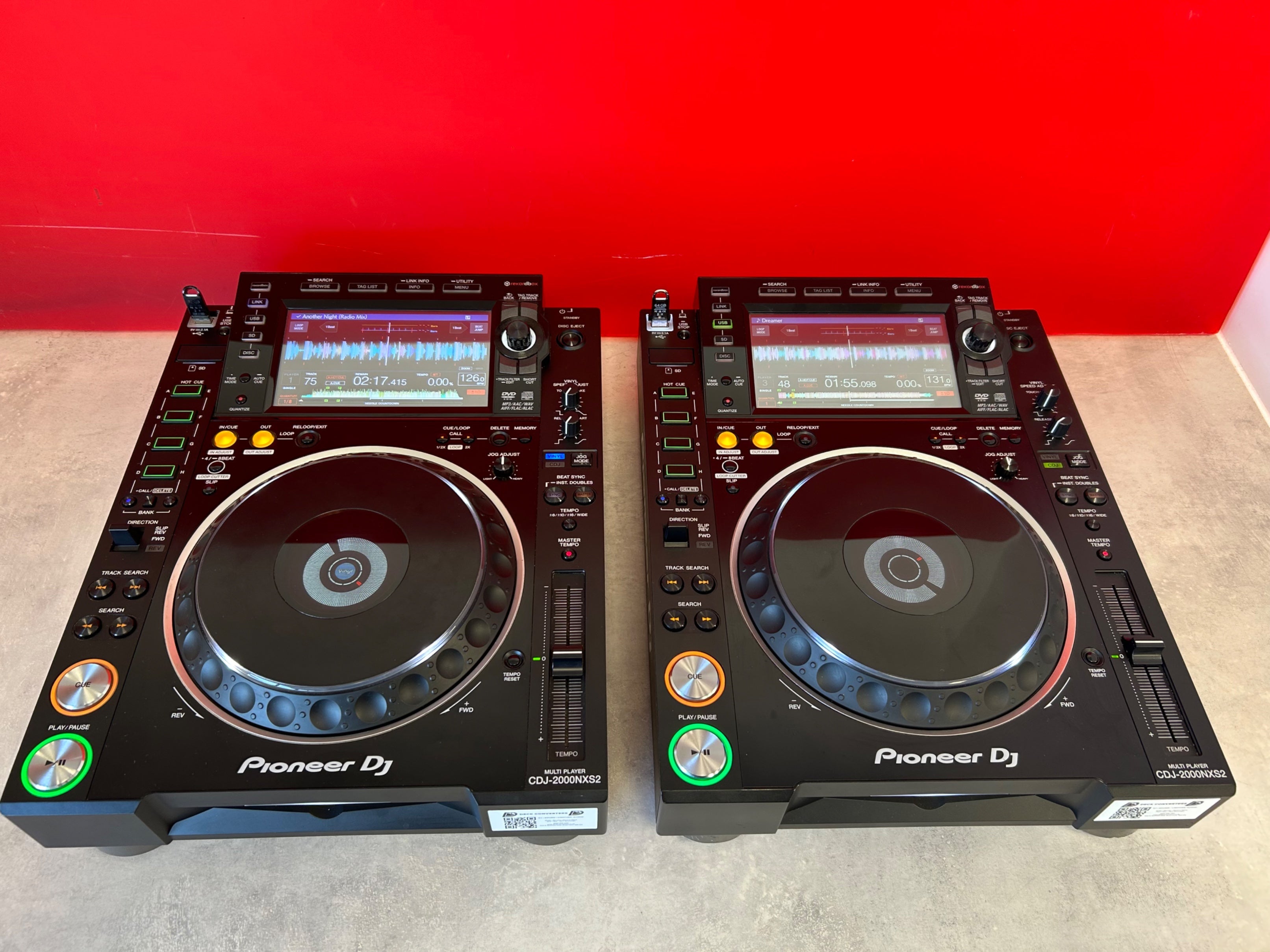 PAIR Pioneer DJ CDJ 2000 NXS2 Professional DJ Decks Pre Owned