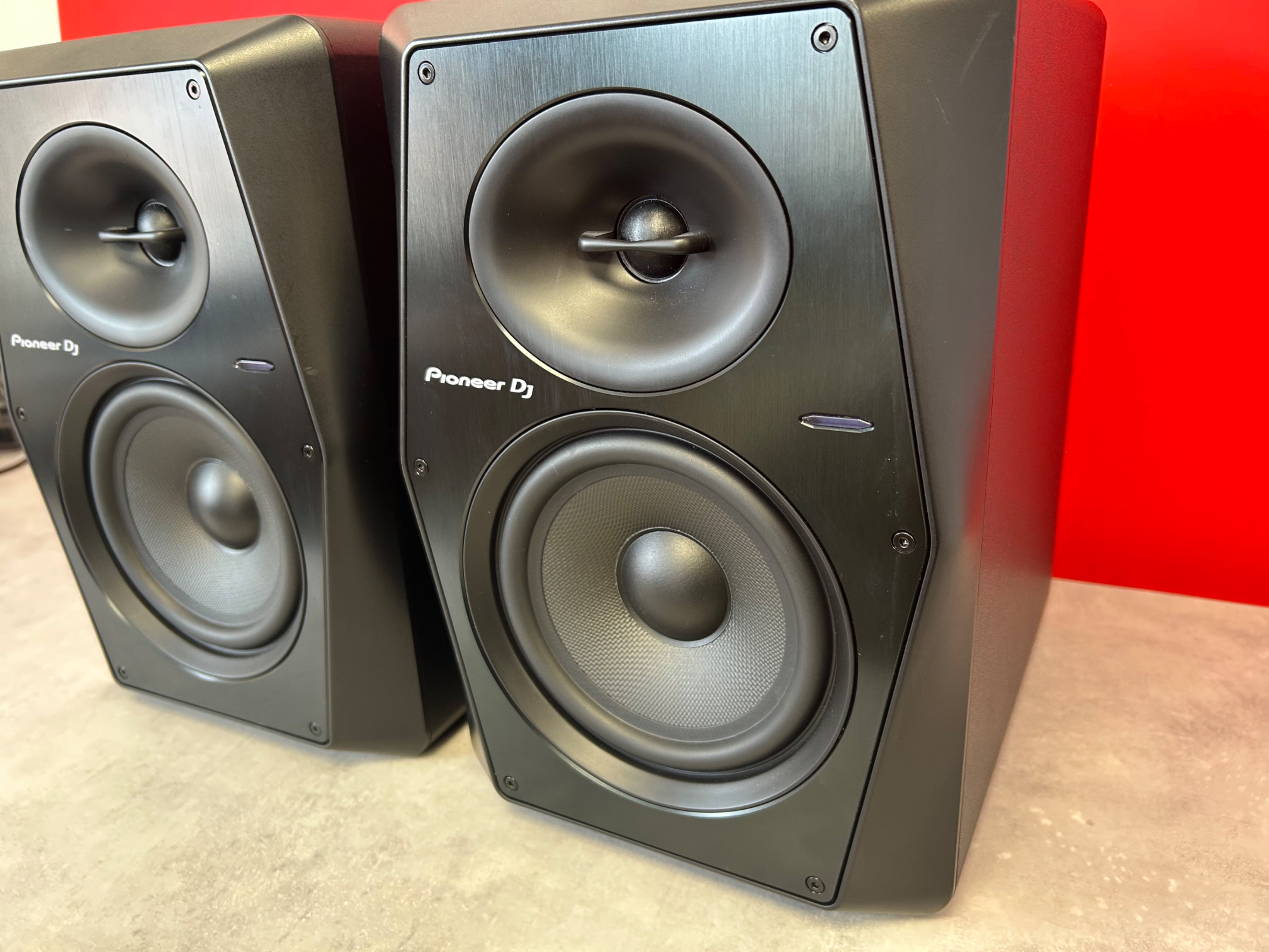 PAIR Pioneer VM - 70 DJ Studio Monitors - Pre Owned - Deck Converters