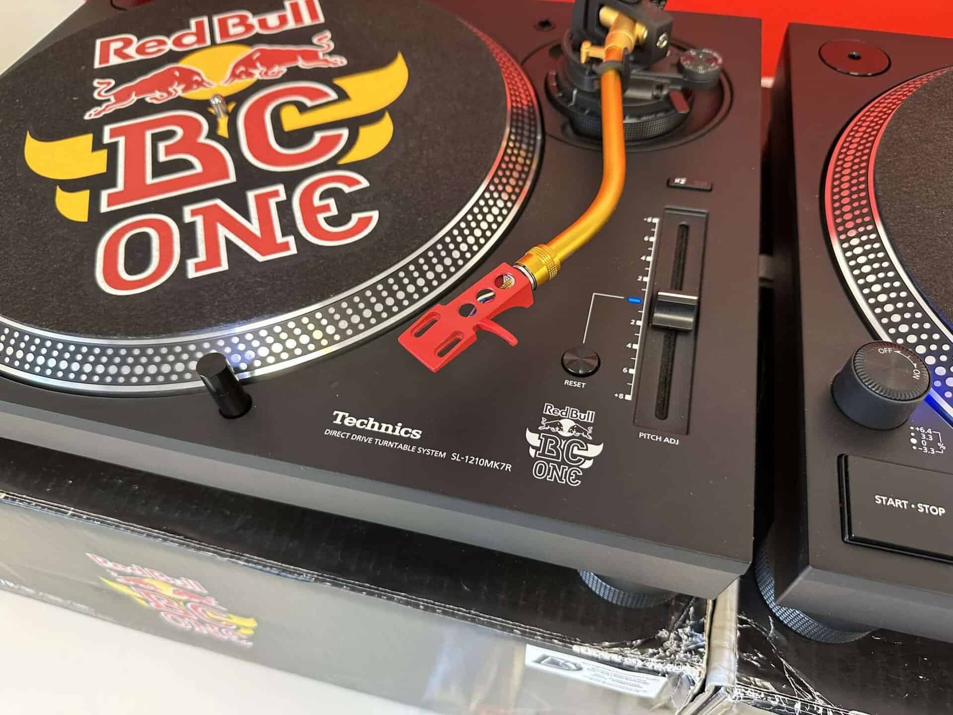 PAIR Technics 1210 MK7RB Limited Redbull Edition DJ Turntables - Deck Converters