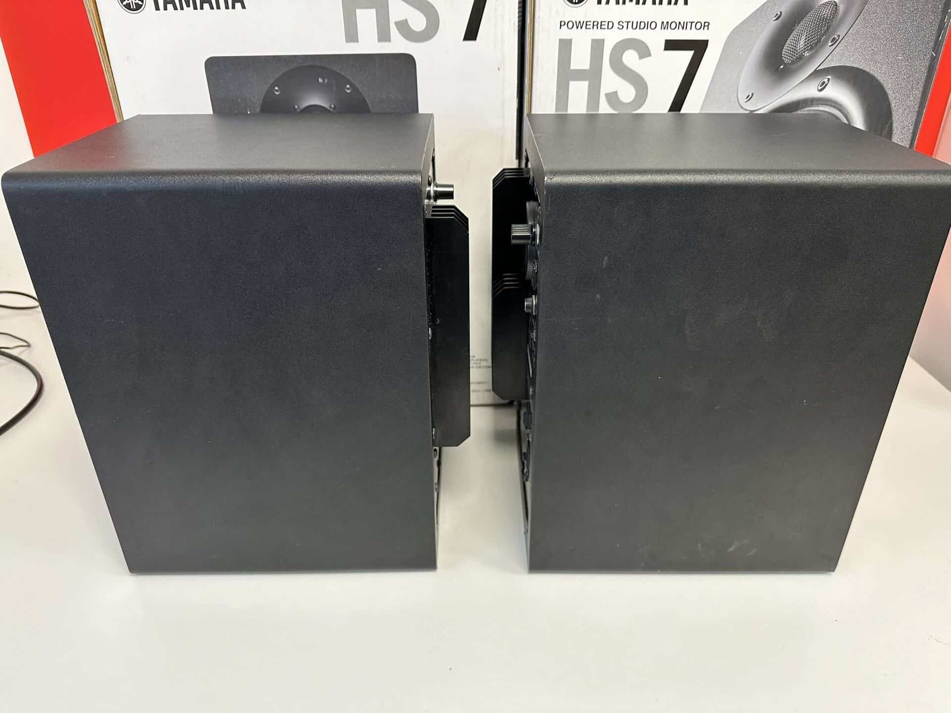 PAIR Yamaha HS7 Active Studio Monitors - Pre Owned - Deck Converters