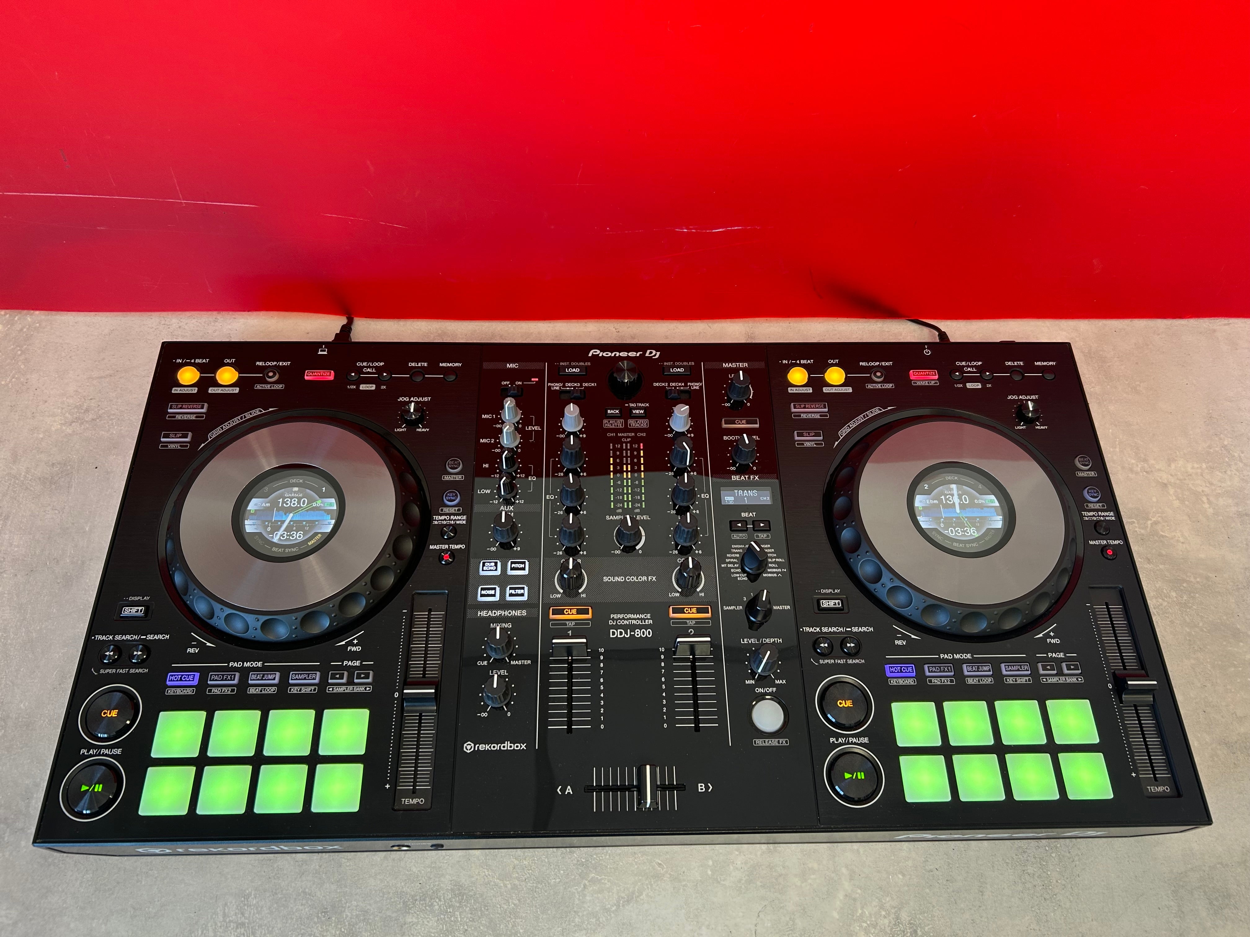 Pioneer DDJ 800 DJ Controller - Pre Owned - Deck Converters