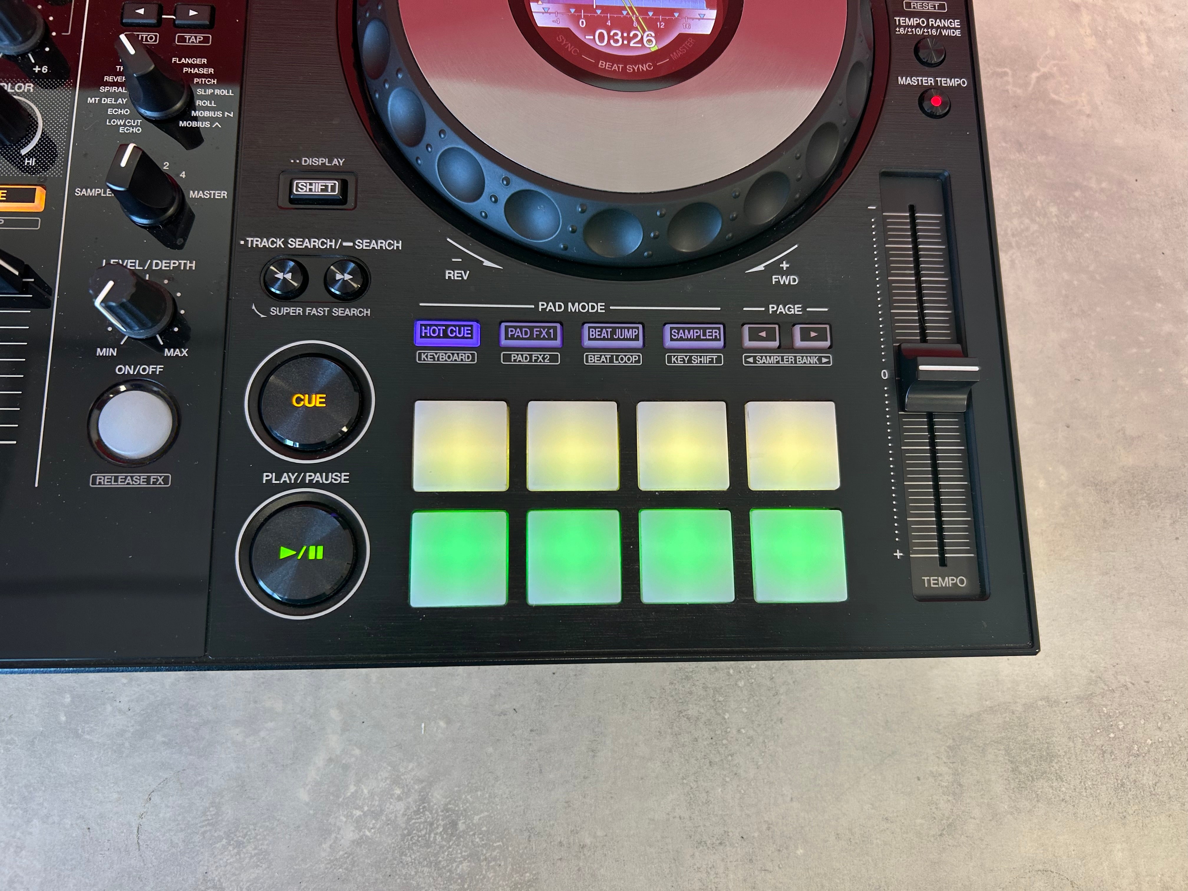 Pioneer DDJ 800 DJ Controller - Pre Owned - Deck Converters