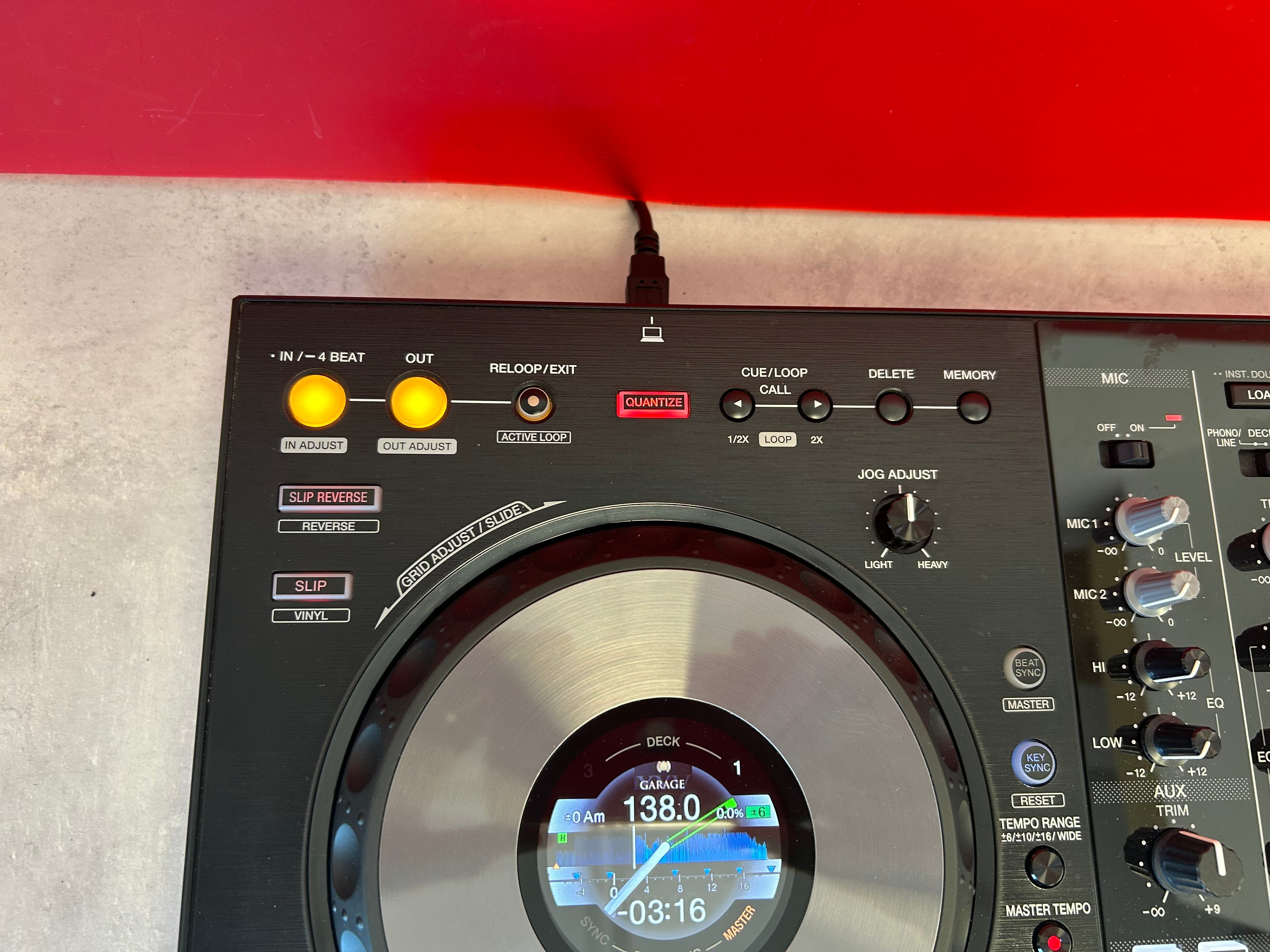 Pioneer DDJ 800 DJ Controller - Pre Owned - Deck Converters