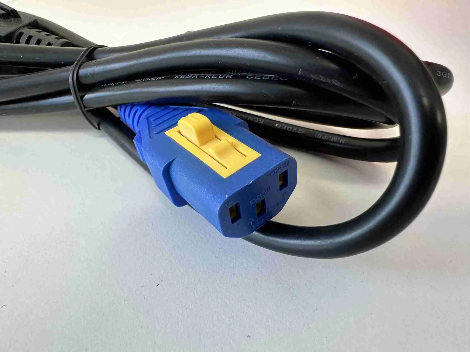 PIONEER DJ DDG1124 Spare Power Cord Blue Locking EU Cable - Deck Converters