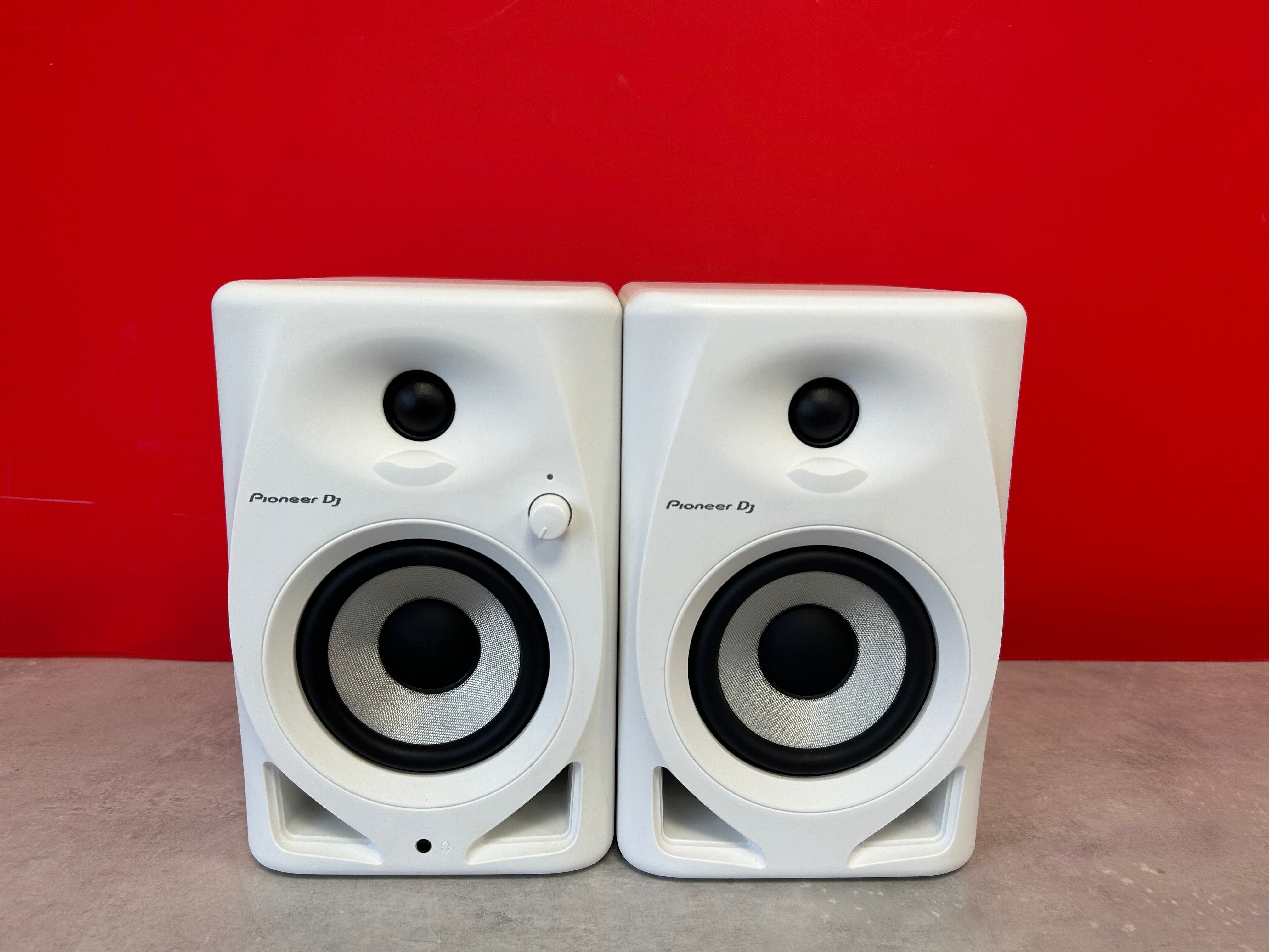 Pioneer DJ DM - 40D - W Monitors PAIR white - Pre Owned - Deck Converters