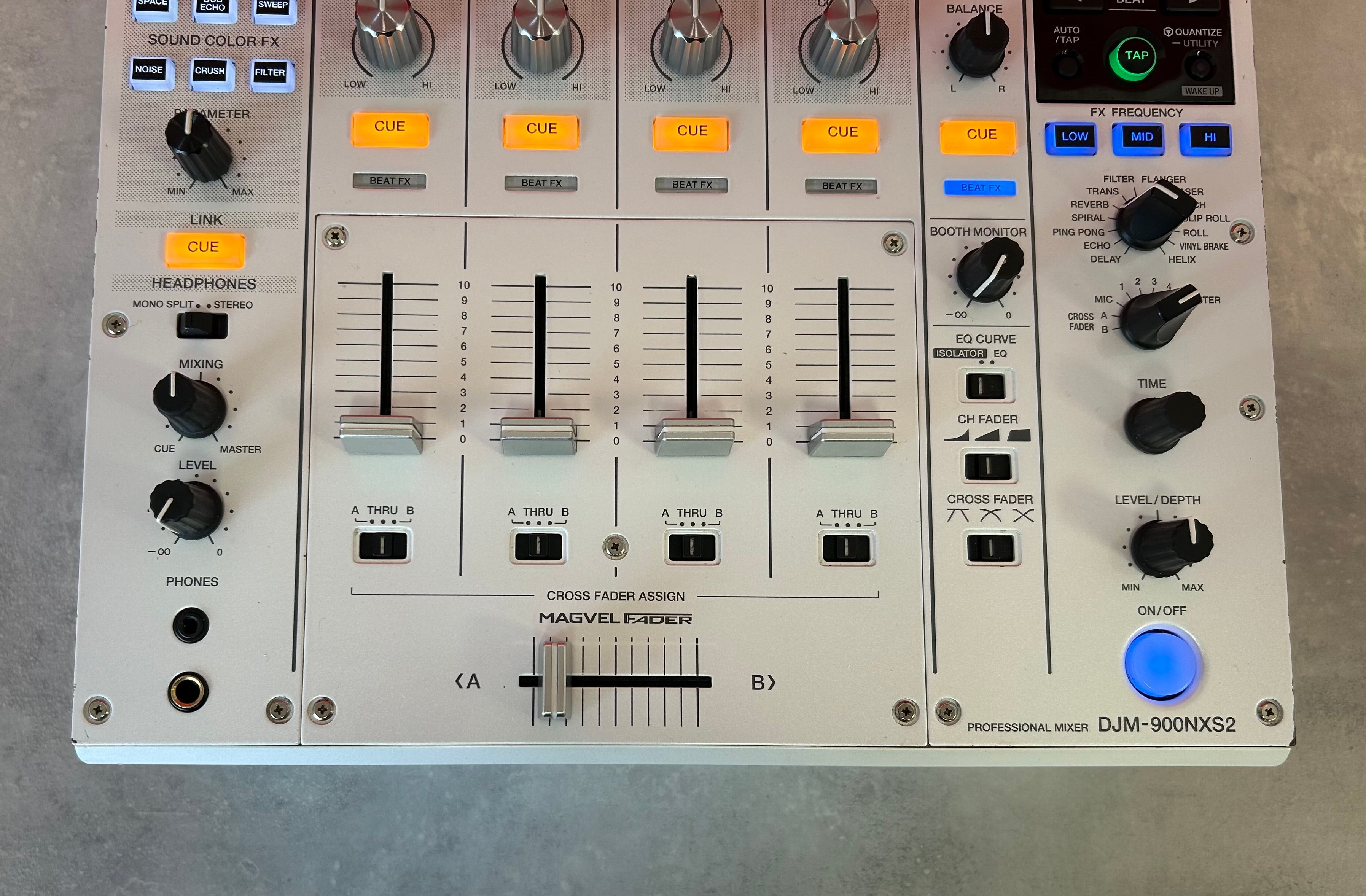 Pioneer DJM 900 NXS2 DJ Mixer Limited Edition White Pre Owned - Deck Converters