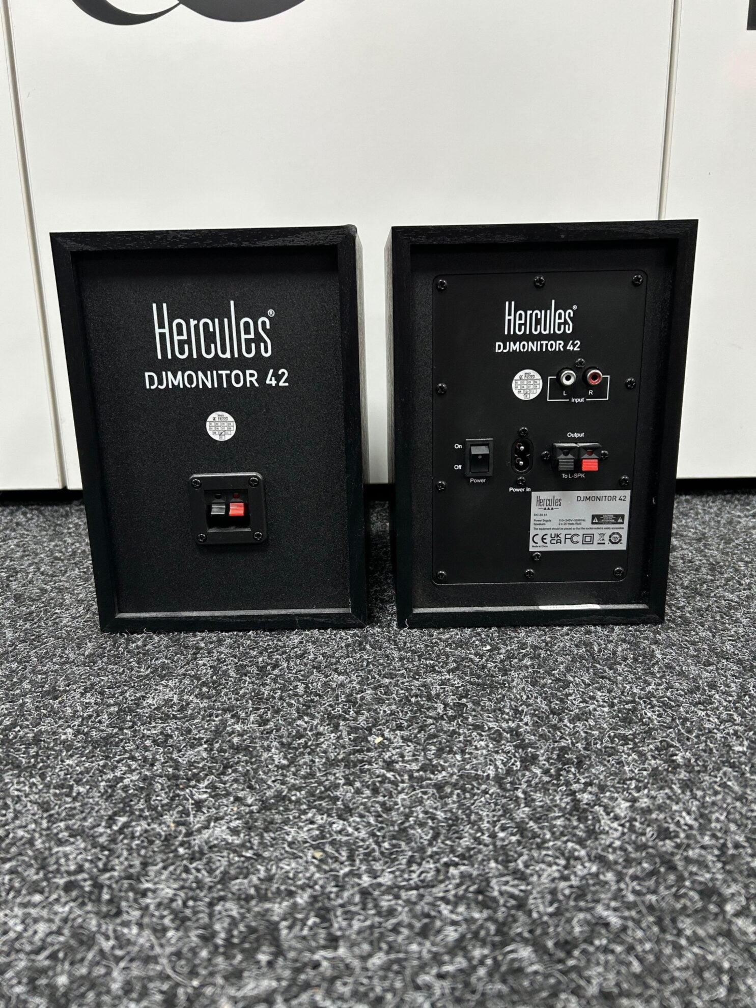 Pre Owned Hercules DJ Monitor 42 - Pair - Deck Converters