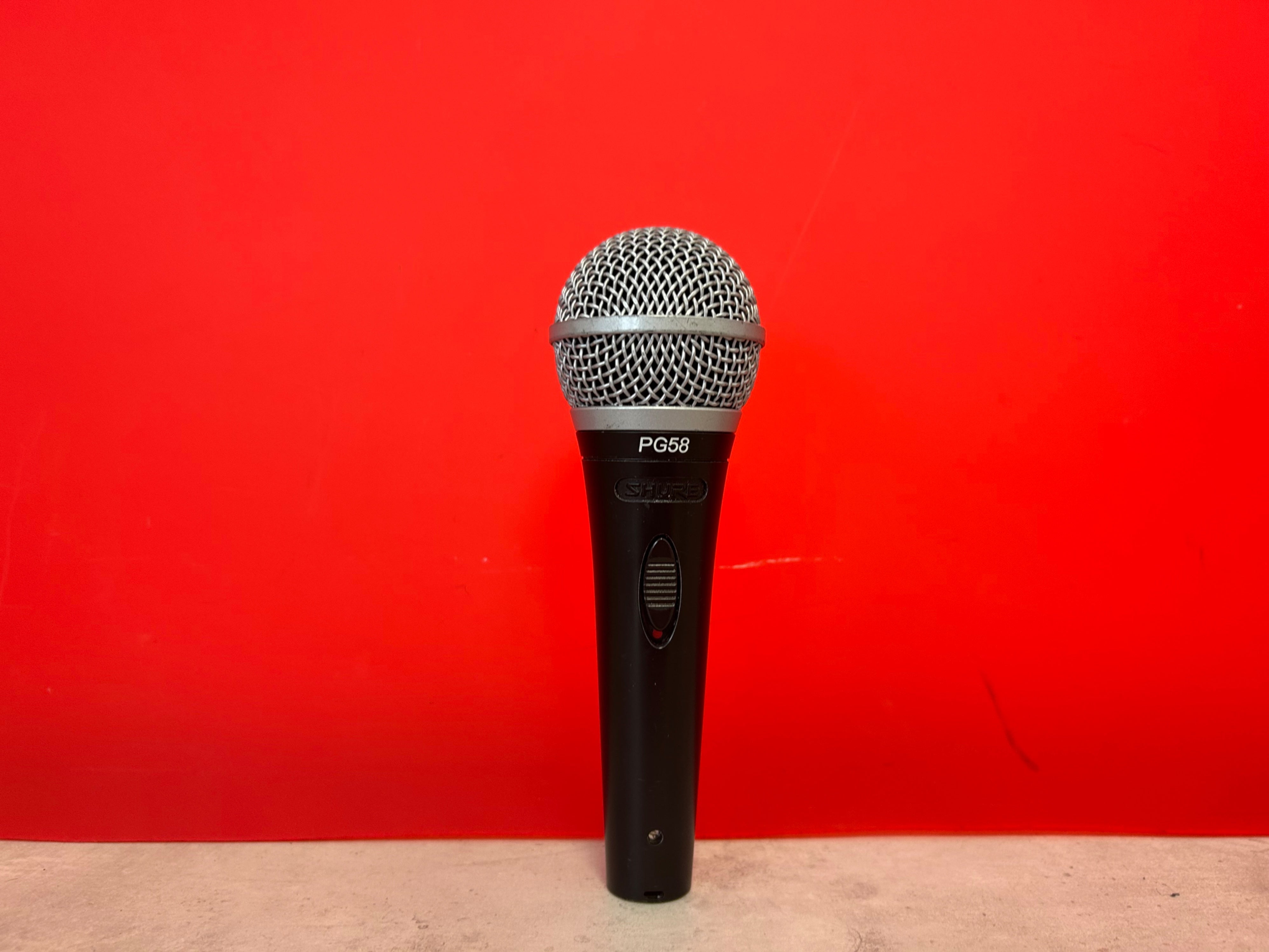 Shure PG58 Microphone with Case - Pre Owned - Deck Converters