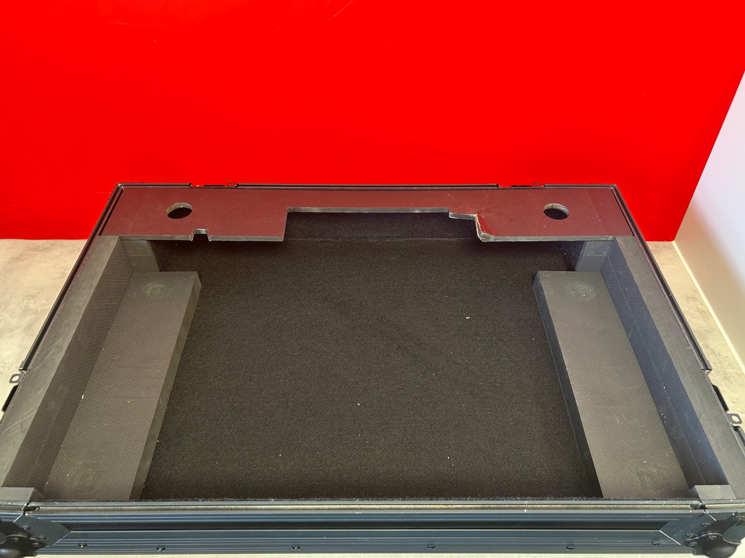 Pioneer FLT-XDJRX3 Flight Case for XDJ RX3 - Pre Owned - Damage Inside
