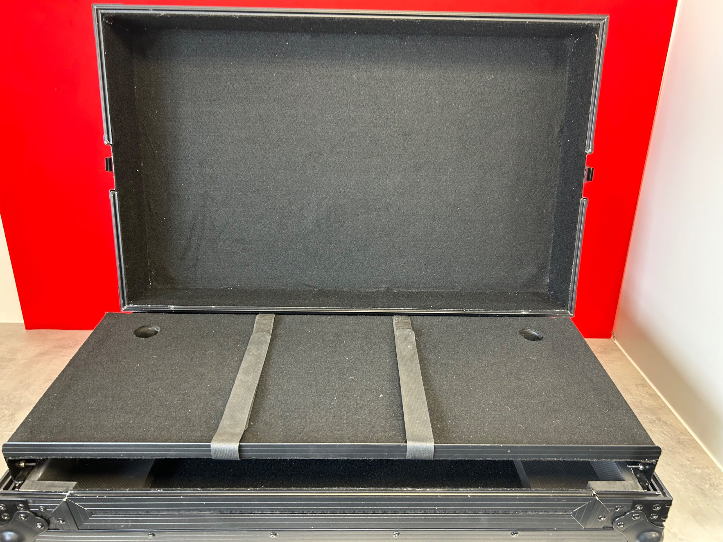 Gorilla Flight Case with Laptop Shelf for DDJ 1000 - Pre Owned