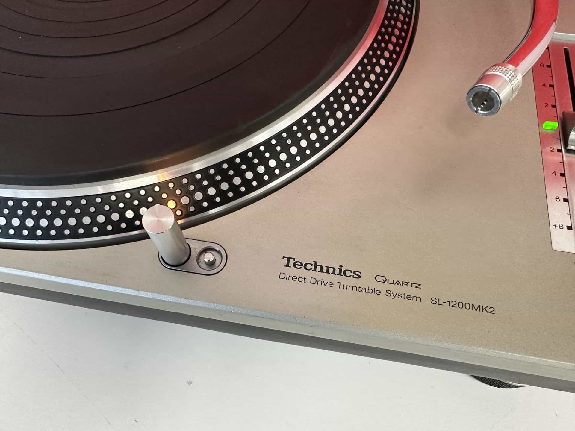 Technics SL-1200MK2 Quartz Direct Drive Turntable Pre-Owned