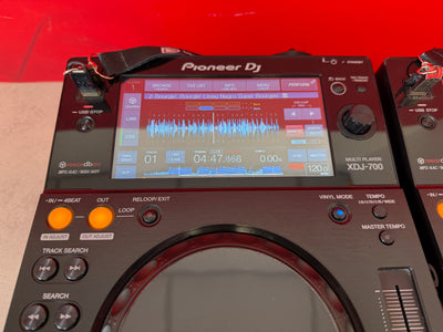 PAIR Pioneer XDJ 700 USB Decks Pre Owned