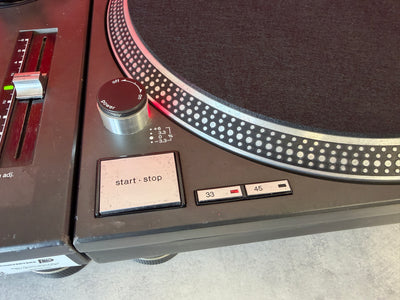 Paire de platines vinyles Technics SL 1210 MK2