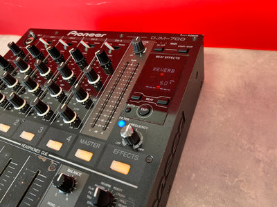 Table de Mixage Professionnelle Pioneer DJM 700