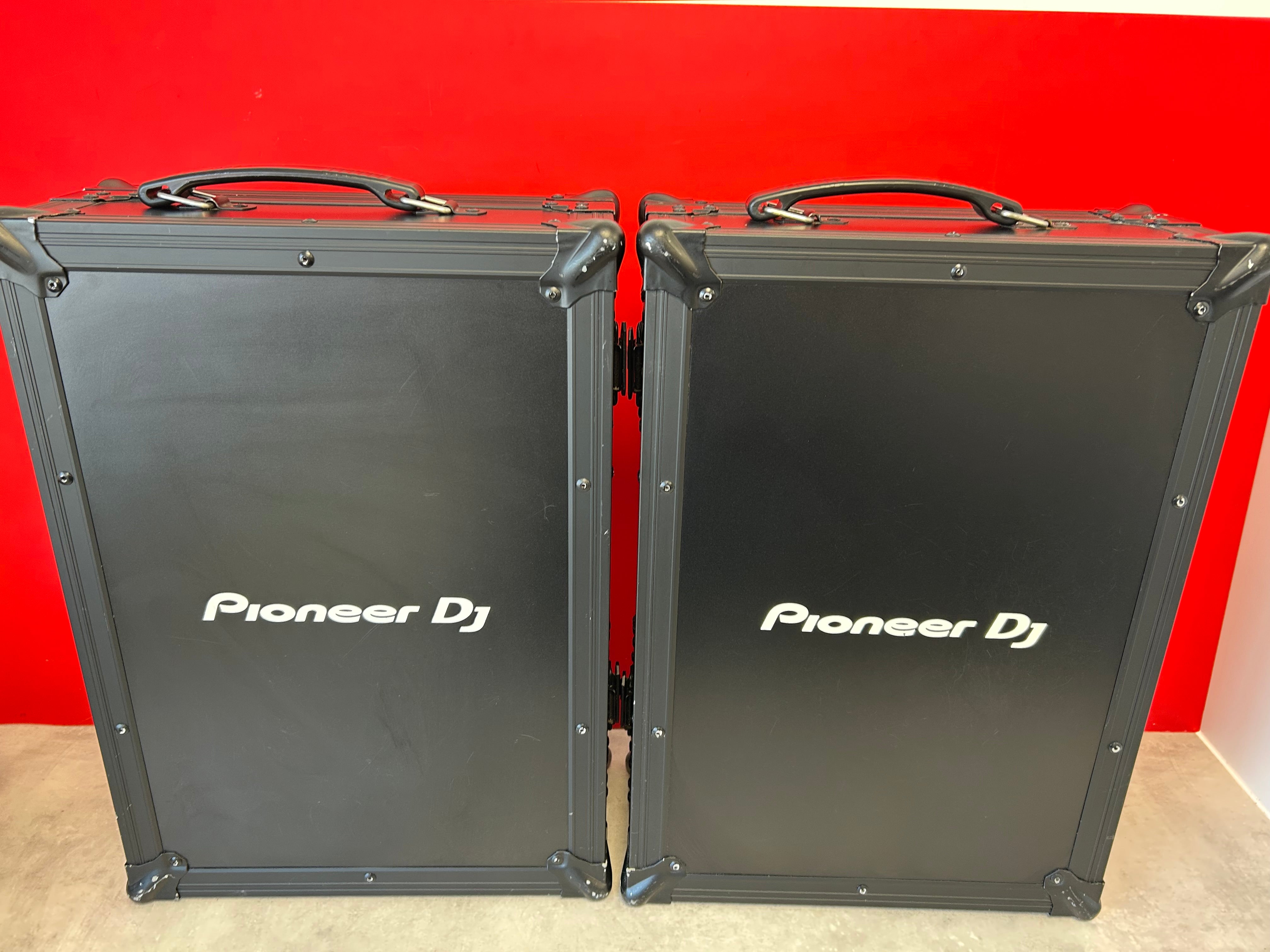 PAIR Pioneer DJ Flight Case FLT-2000NXS2- Pre Owned
