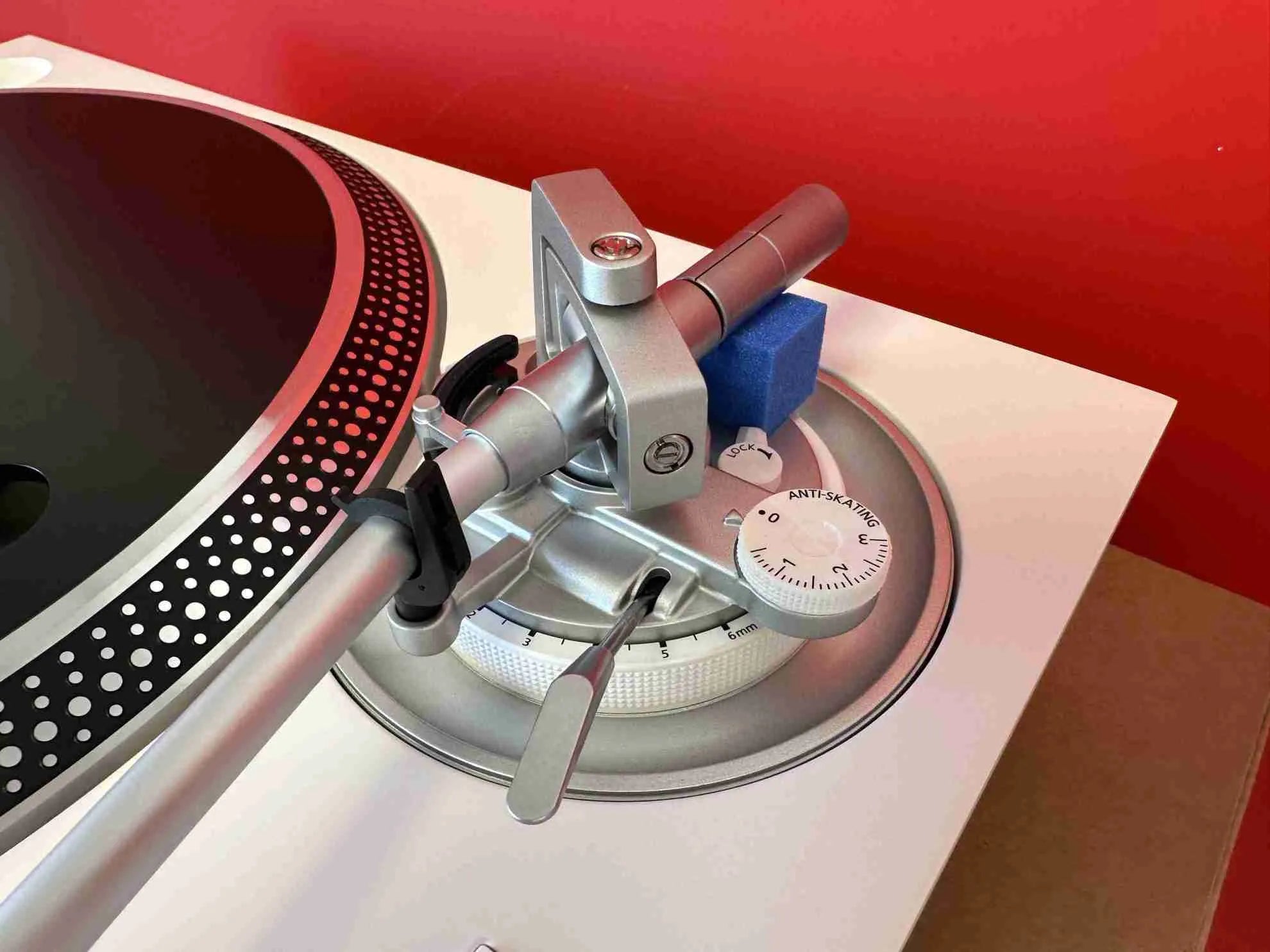 SUPREME® TECHNICS SL-1200MK7SP TURNTABLE