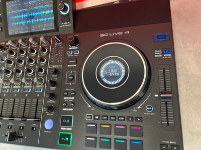 Denon DJ SC LIVE 4 - Contrôleur DJ autonome 4 platines