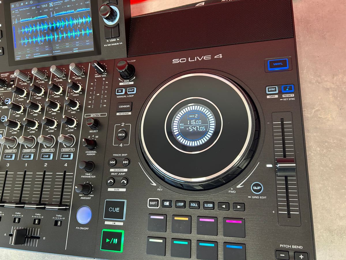 Denon DJ SC LIVE 4 - Contrôleur DJ autonome 4 platines