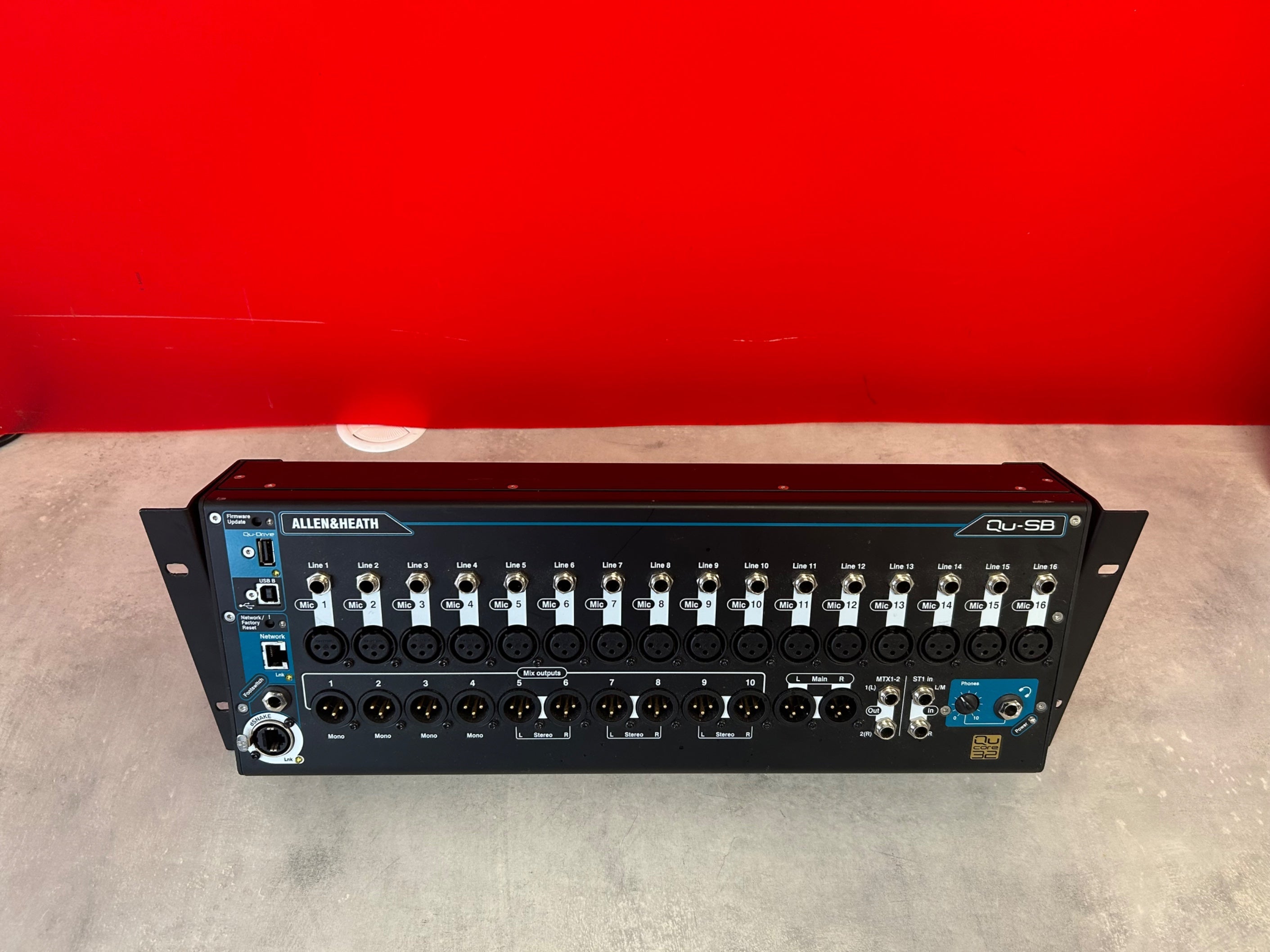 Allen & Heath Qu - SB Digital Mixer - Pre Owned - Deck Converters