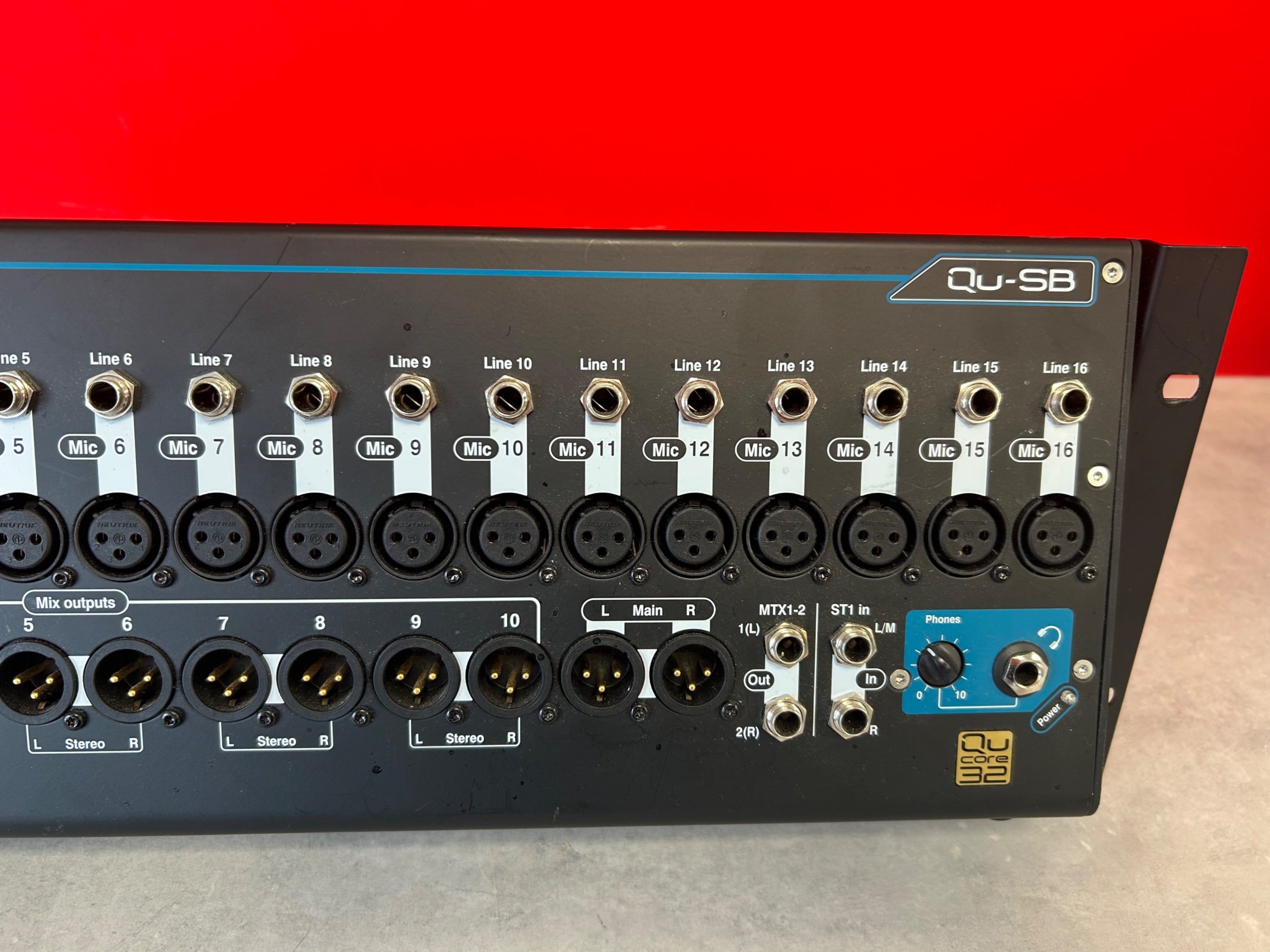 Allen & Heath Qu - SB Digital Mixer - Pre Owned - Deck Converters
