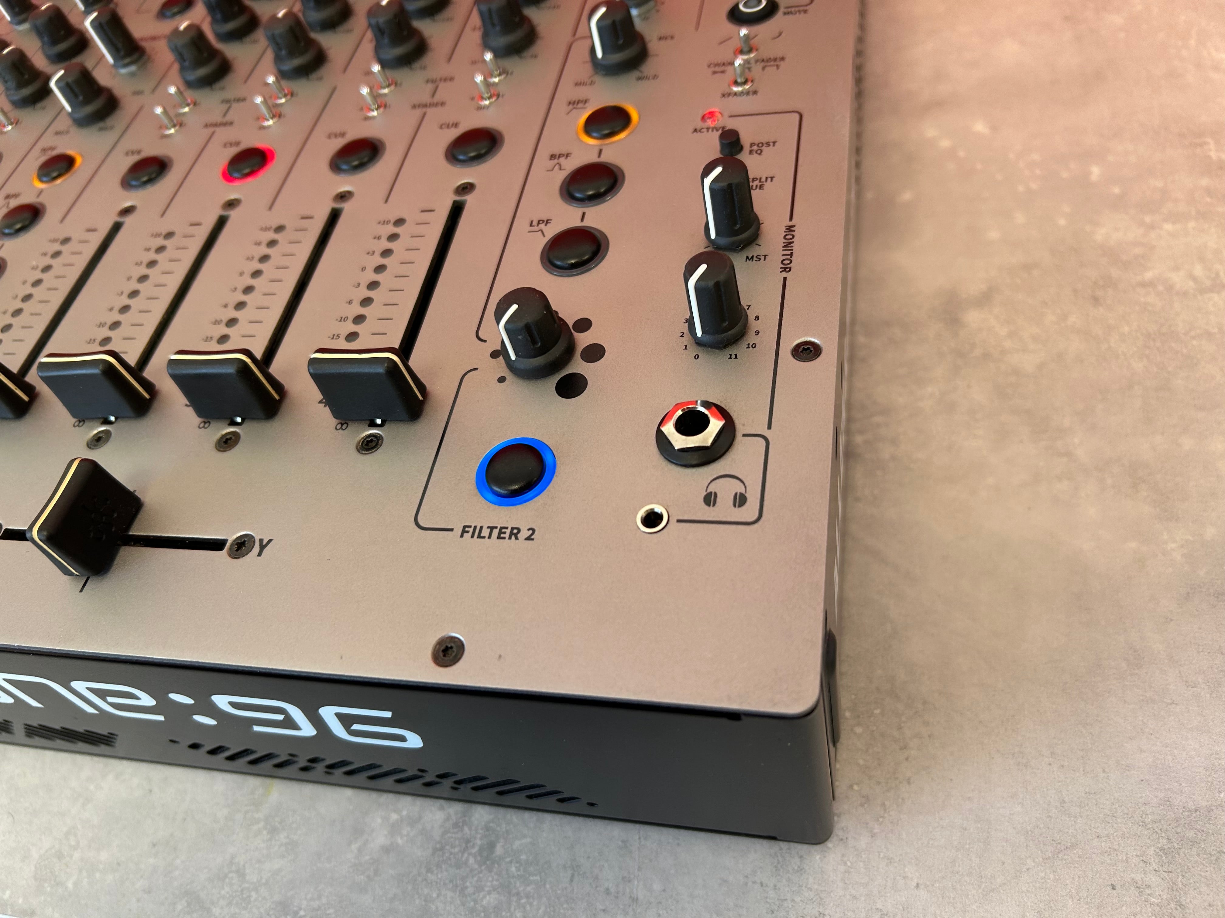 Allen & Heath Xone 96 DJ Mixer - Pre Owned - Deck Converters
