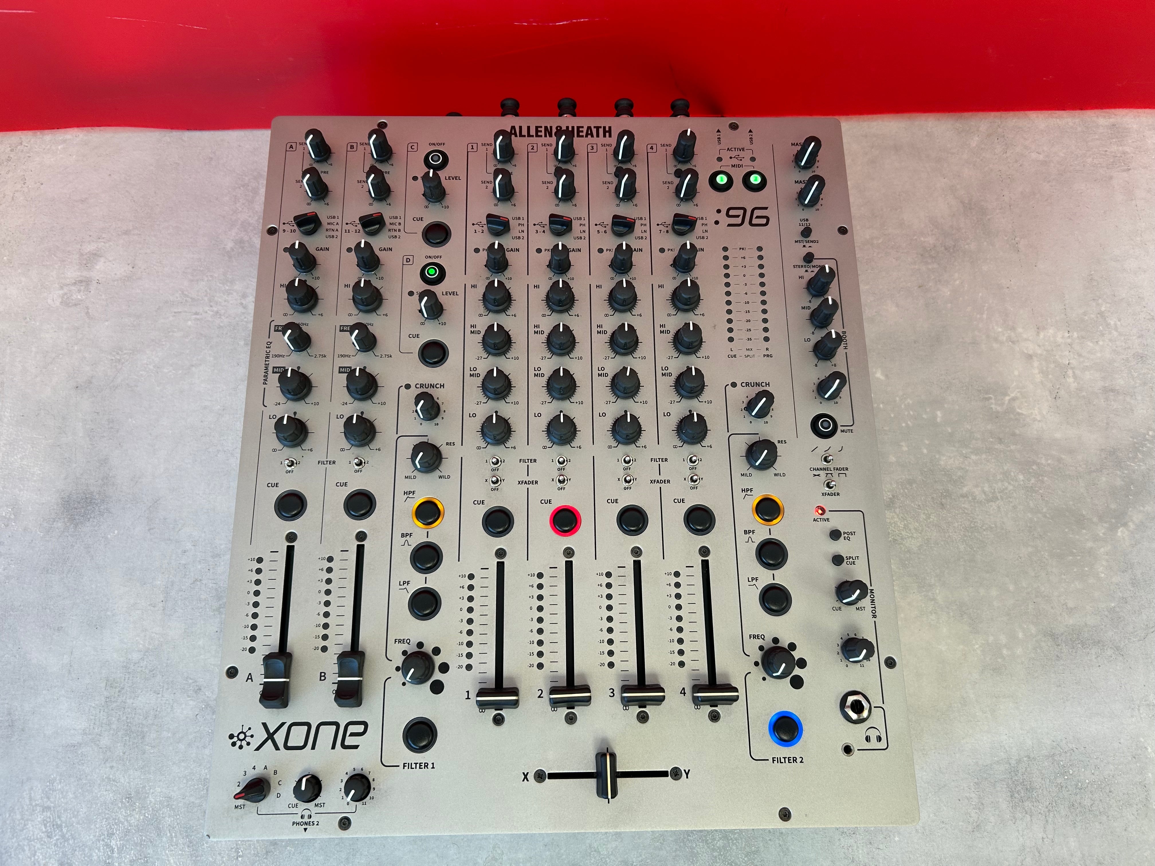 Allen & Heath Xone 96 DJ Mixer - Pre Owned - Deck Converters