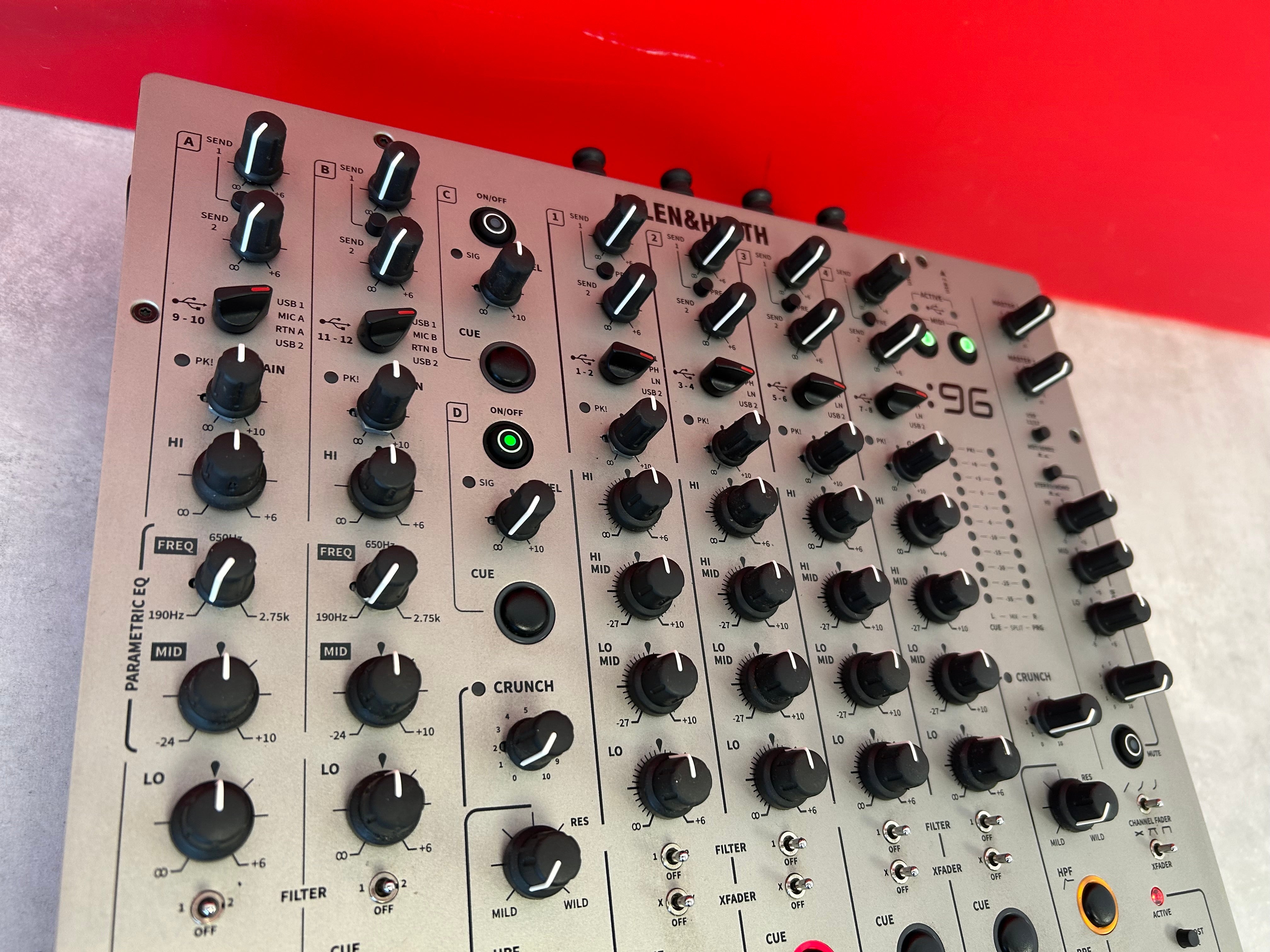 Allen & Heath Xone 96 DJ Mixer - Pre Owned - Deck Converters