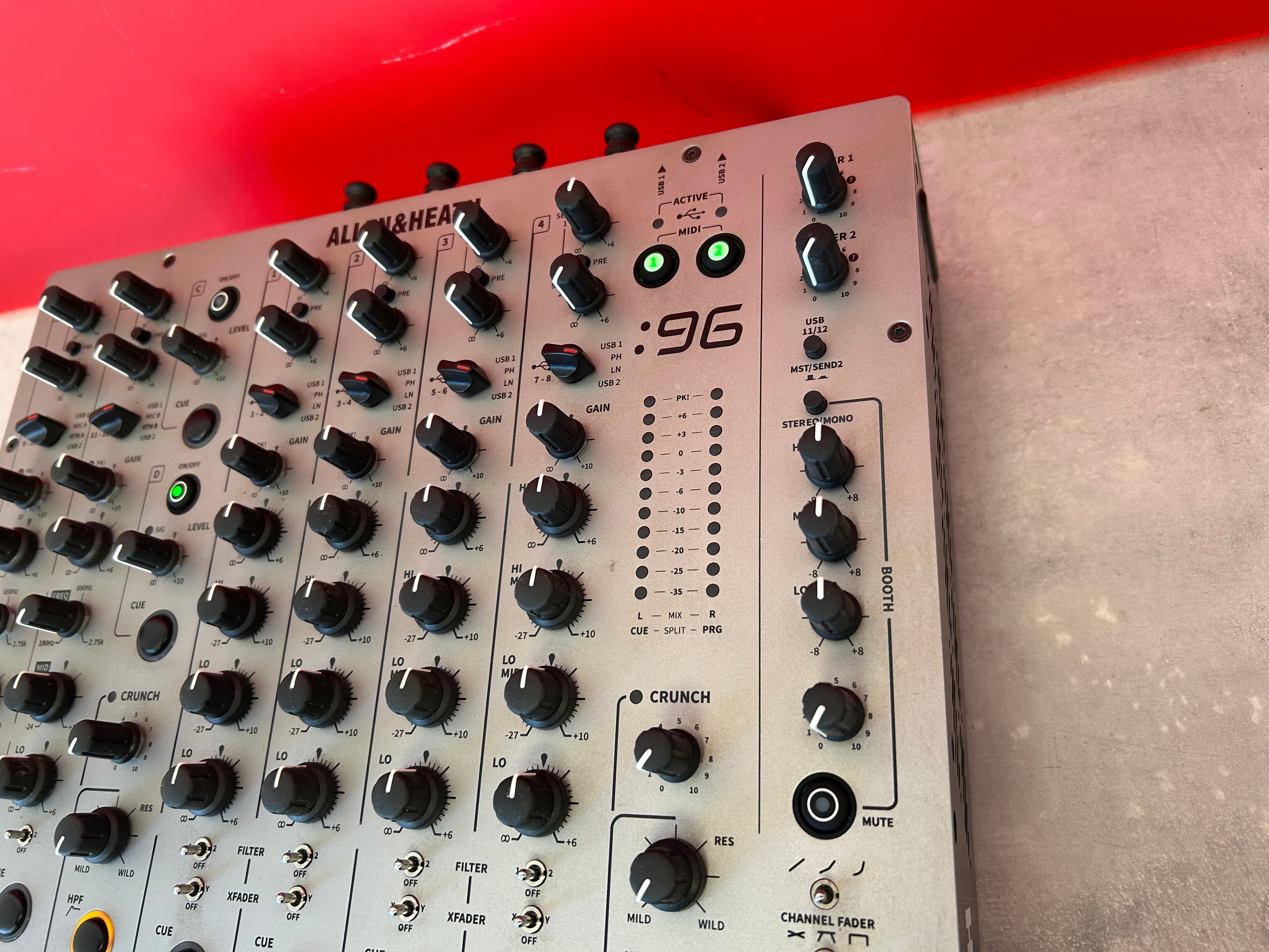 Allen & Heath Xone 96 DJ Mixer - Pre Owned - Deck Converters