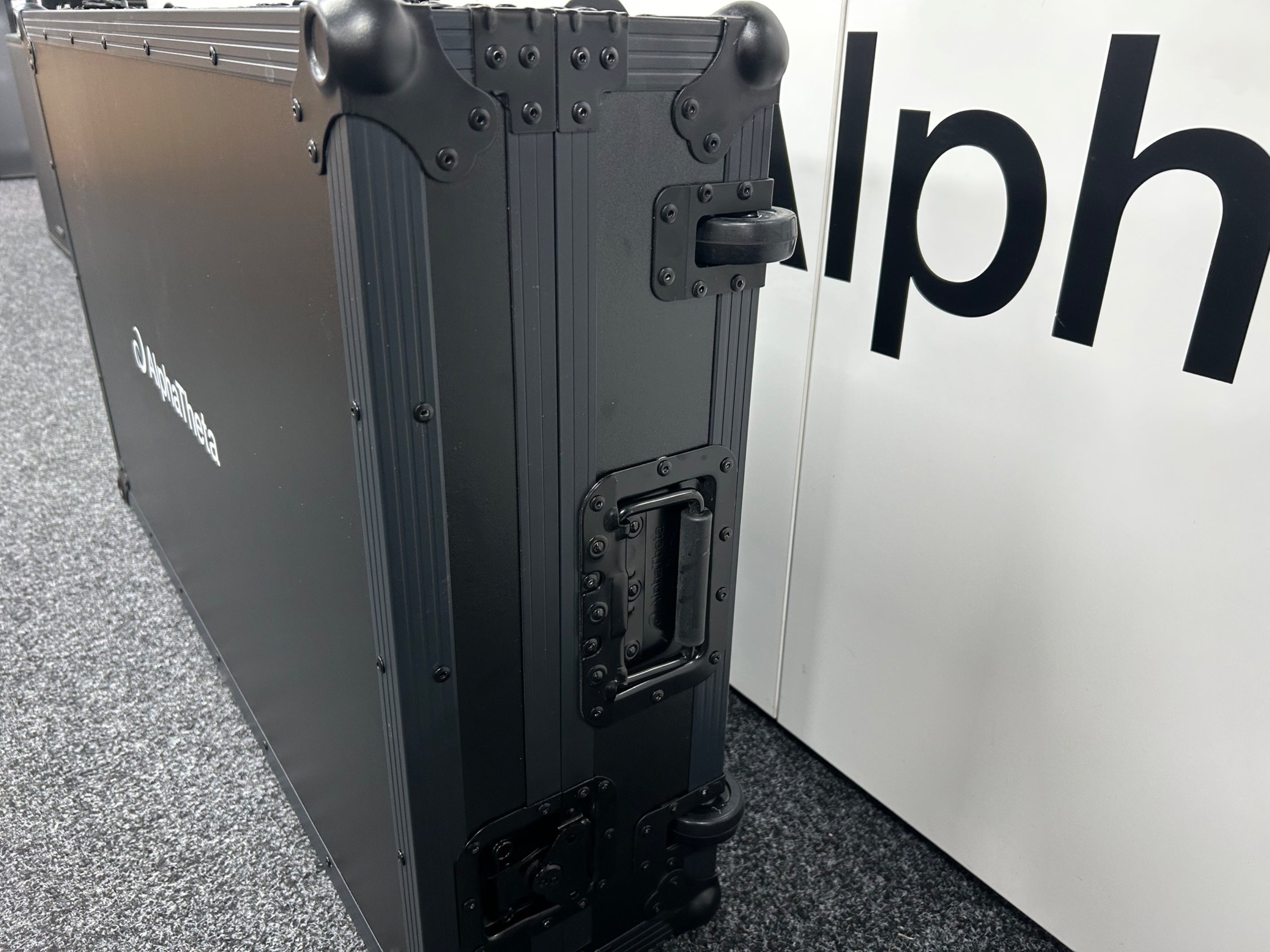 AlphaTheta Flightcase FLT-XDJAZ for XDJ-AZ - Pre Owned - Deck Converters