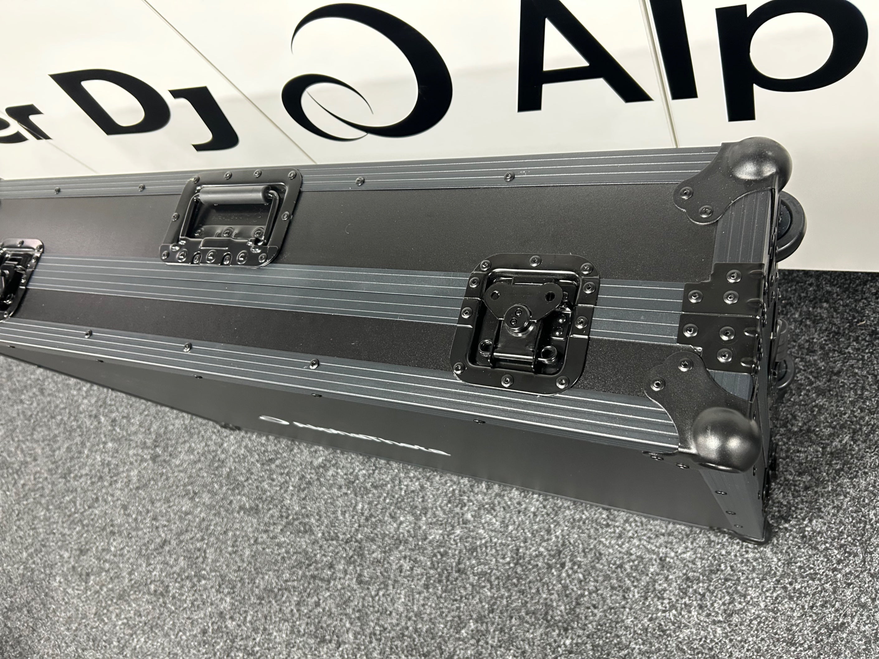 AlphaTheta Flightcase FLT-XDJAZ for XDJ-AZ - Pre Owned - Deck Converters