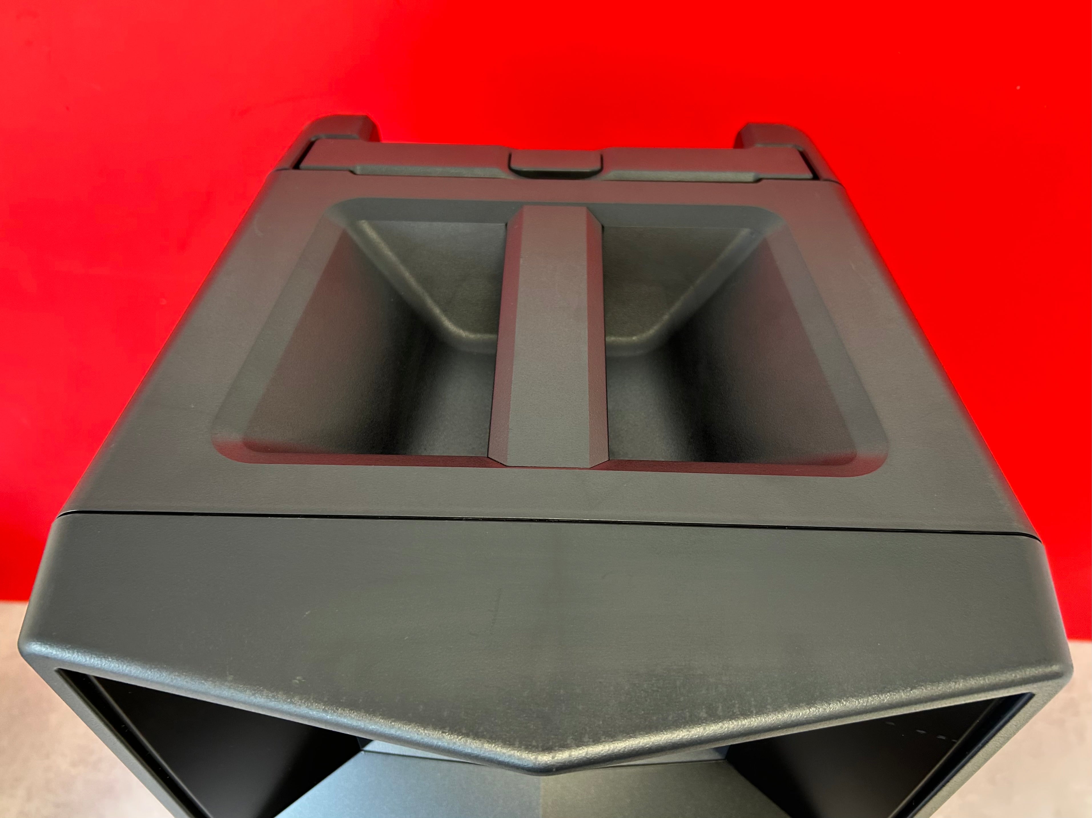 AlphaTheta WAVE EIGHT 8" Battery Powered Loudspeaker - Pre Owned - Deck Converters