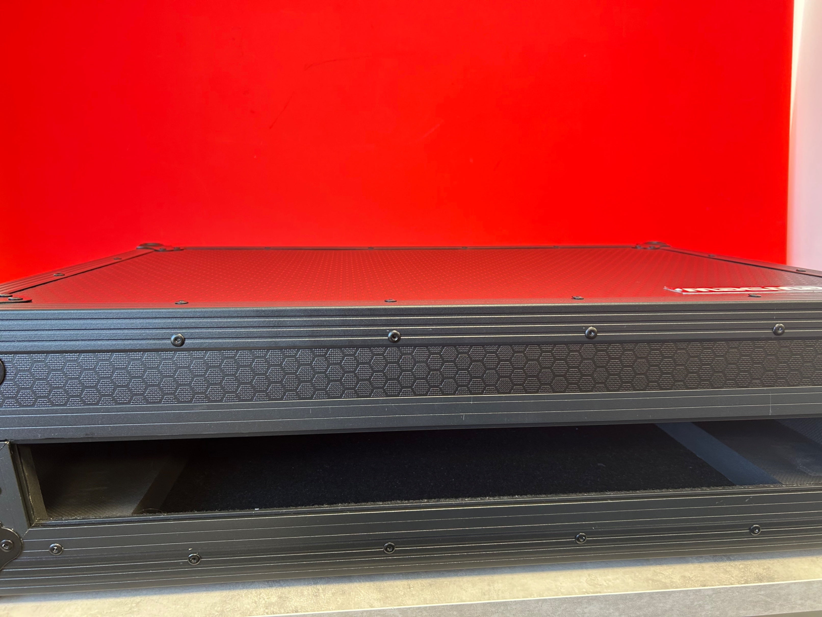 Magma DJ Controller Flightcase for Pioneer DJ XDJ-RX3 / XDJ-RX2 (Black) - Deck Converters