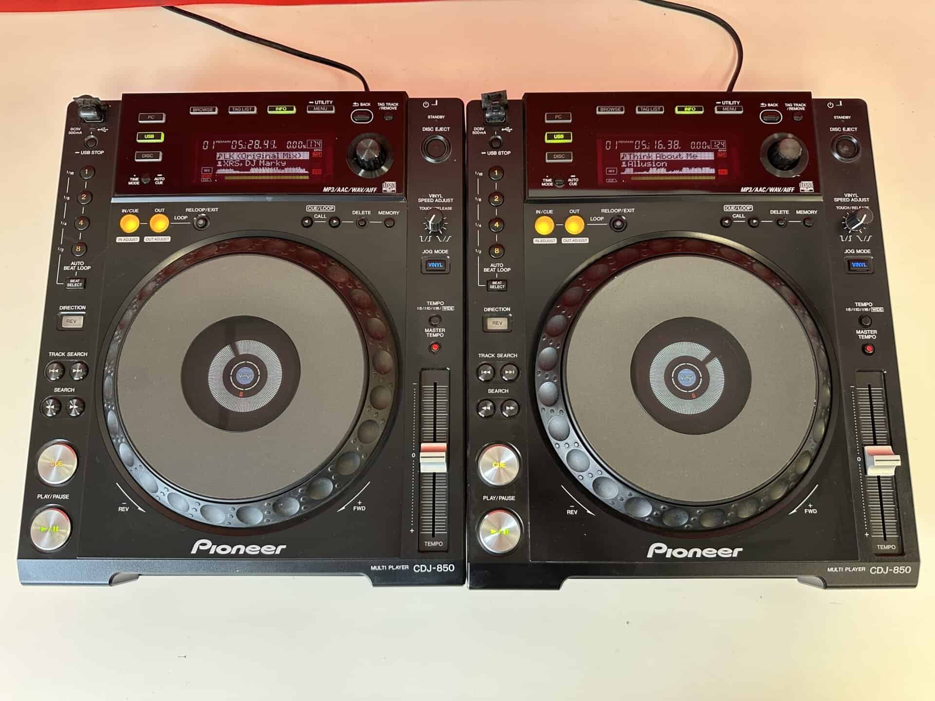 Pair Pioneer CDJ 850 CD USB DJ Decks - Deck Converters