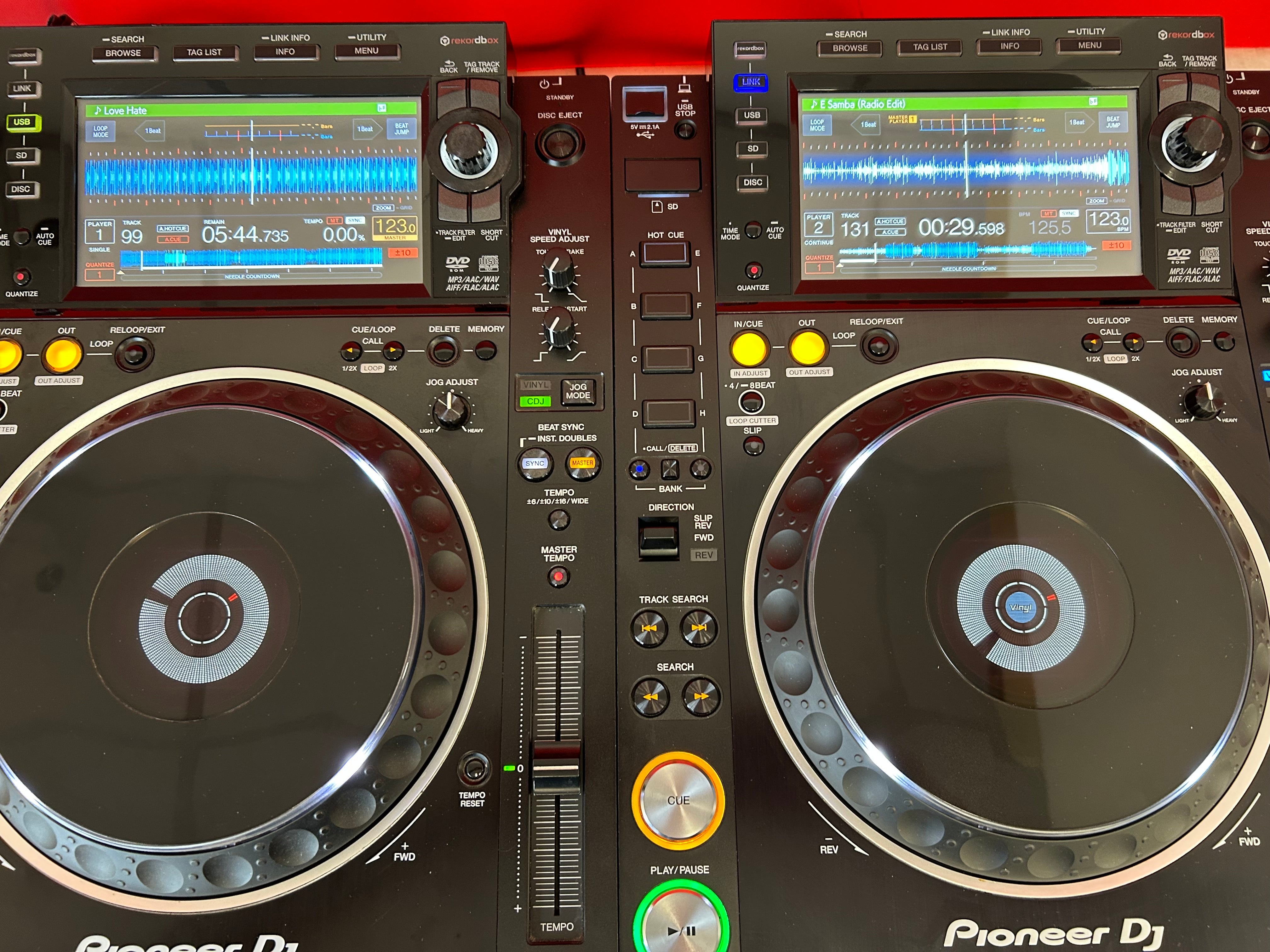 PAIR Pioneer DJ CDJ 2000 NXS2 Professional DJ Decks Pre Owned