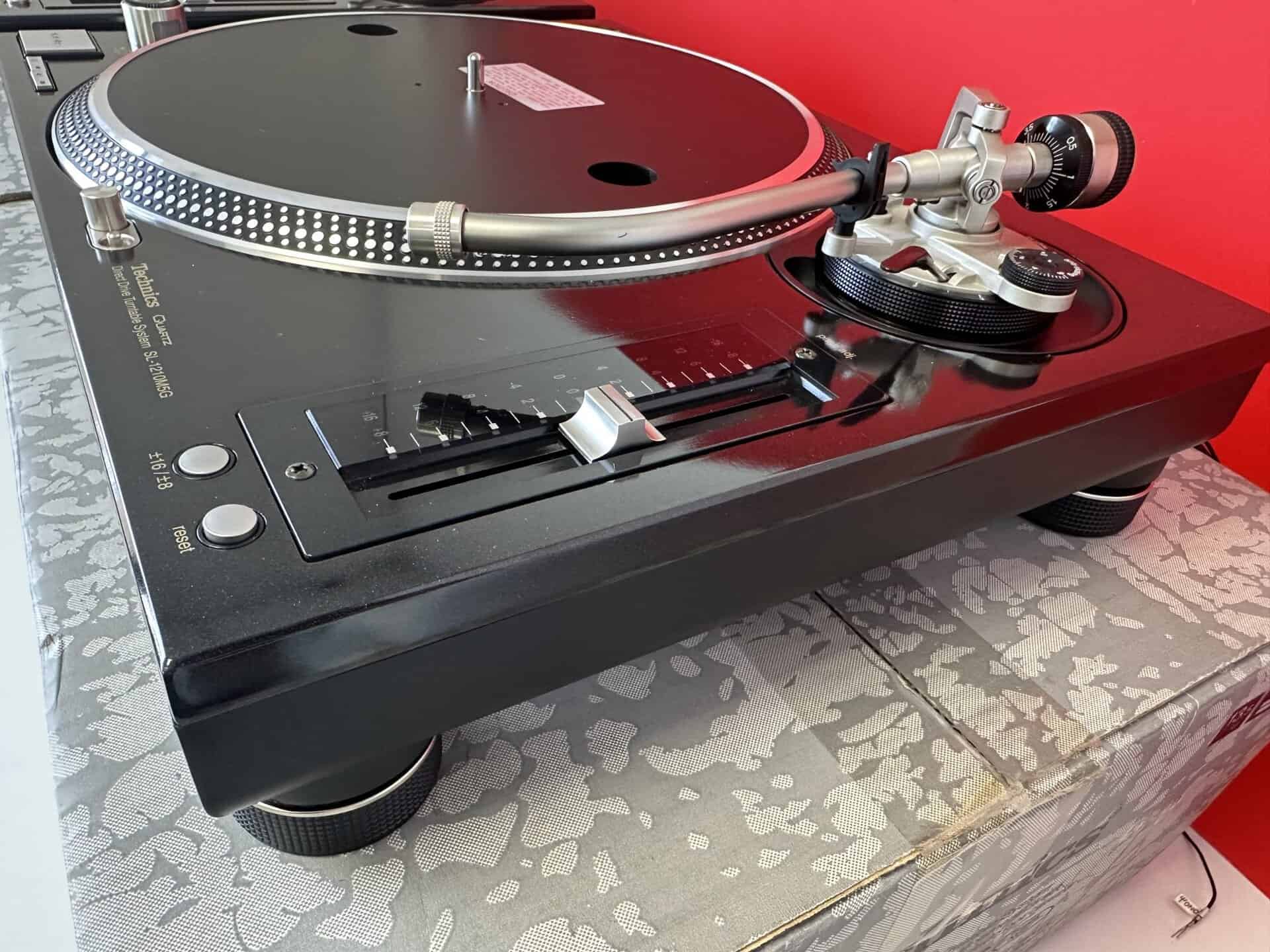 PAIR Technics 1210 M5G Turntables - Deck Converters