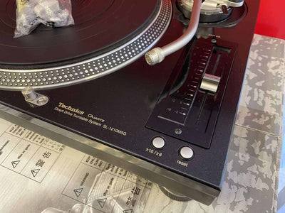 PAIR Technics 1210 M5G Turntables Boxed - Mint - Lids - Deck Converters