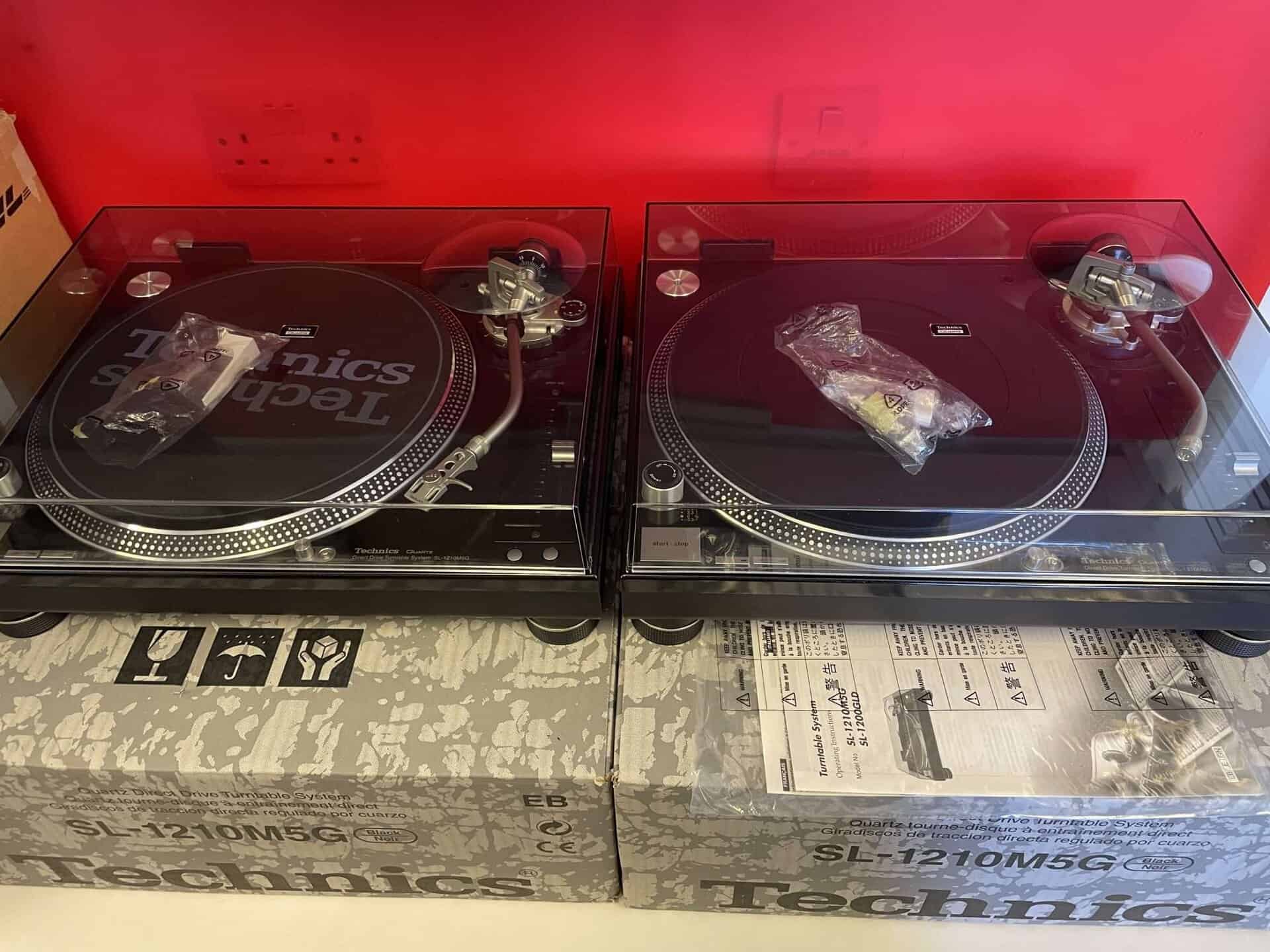 PAIR Technics 1210 M5G Turntables Boxed - Mint - Lids - Deck Converters