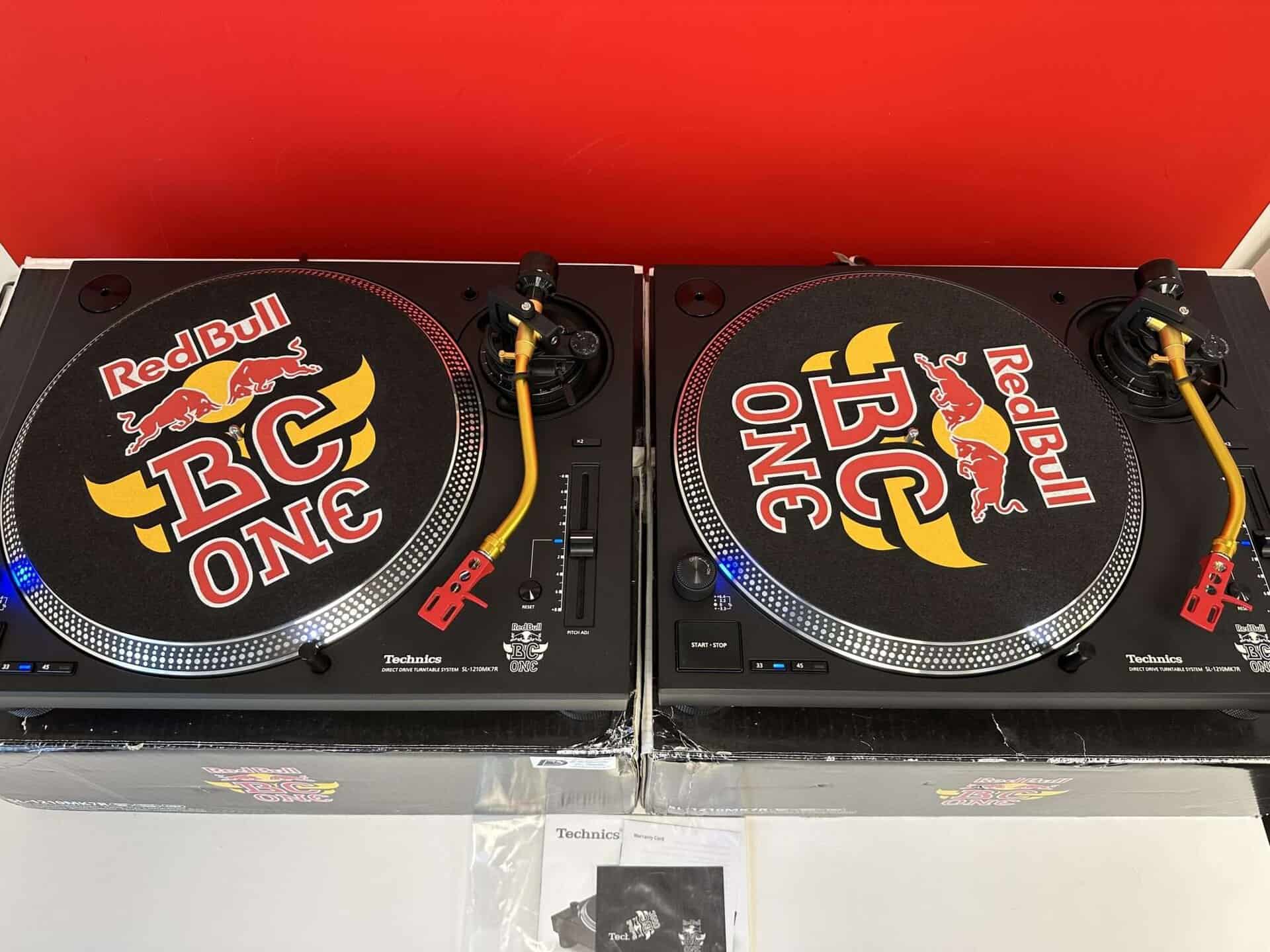 PAIR Technics 1210 MK7RB Limited Redbull Edition DJ Turntables - Deck Converters