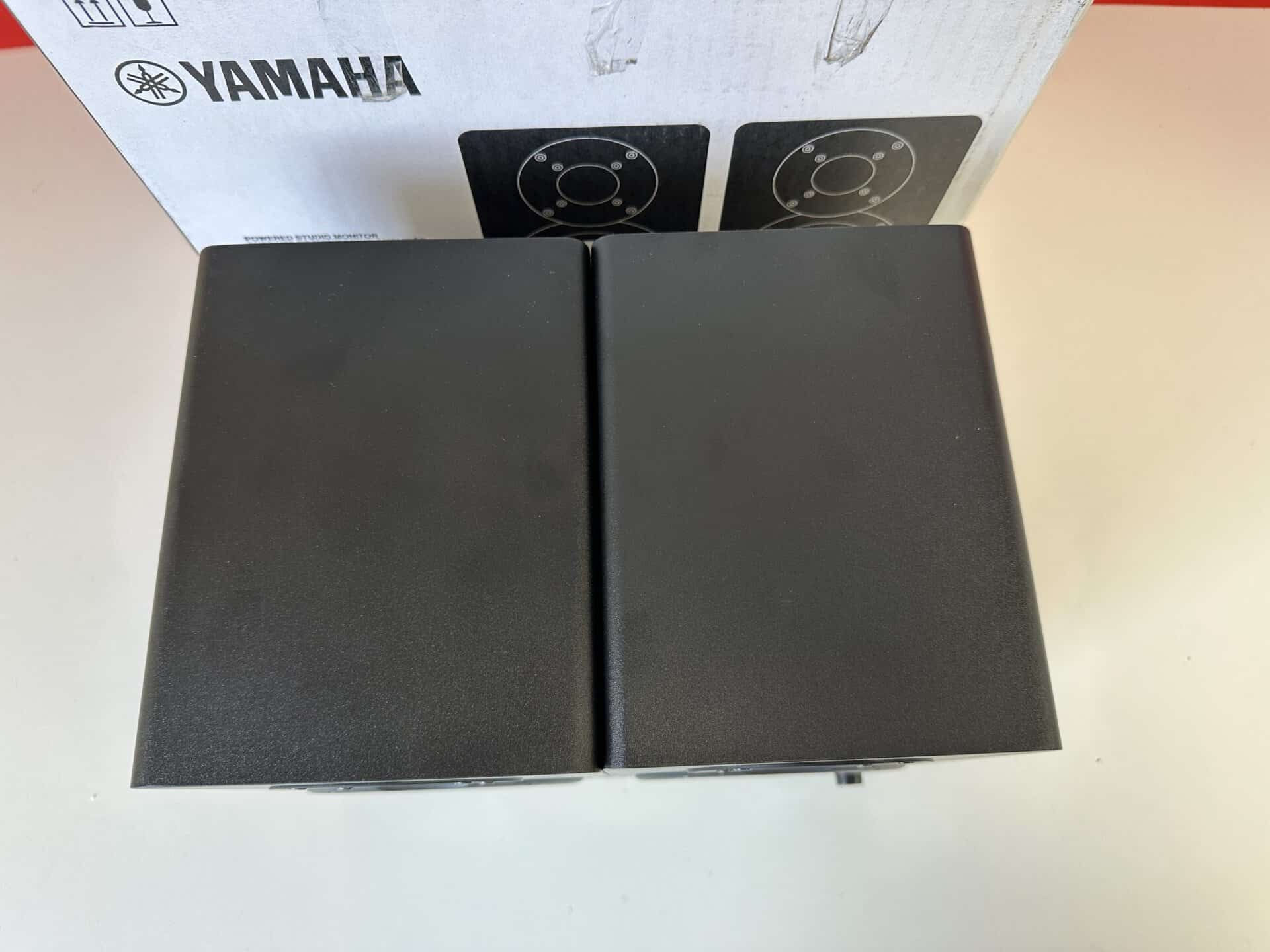 PAIR Yamaha HS4 Active Studio Monitors - Pre Owned - Deck Converters