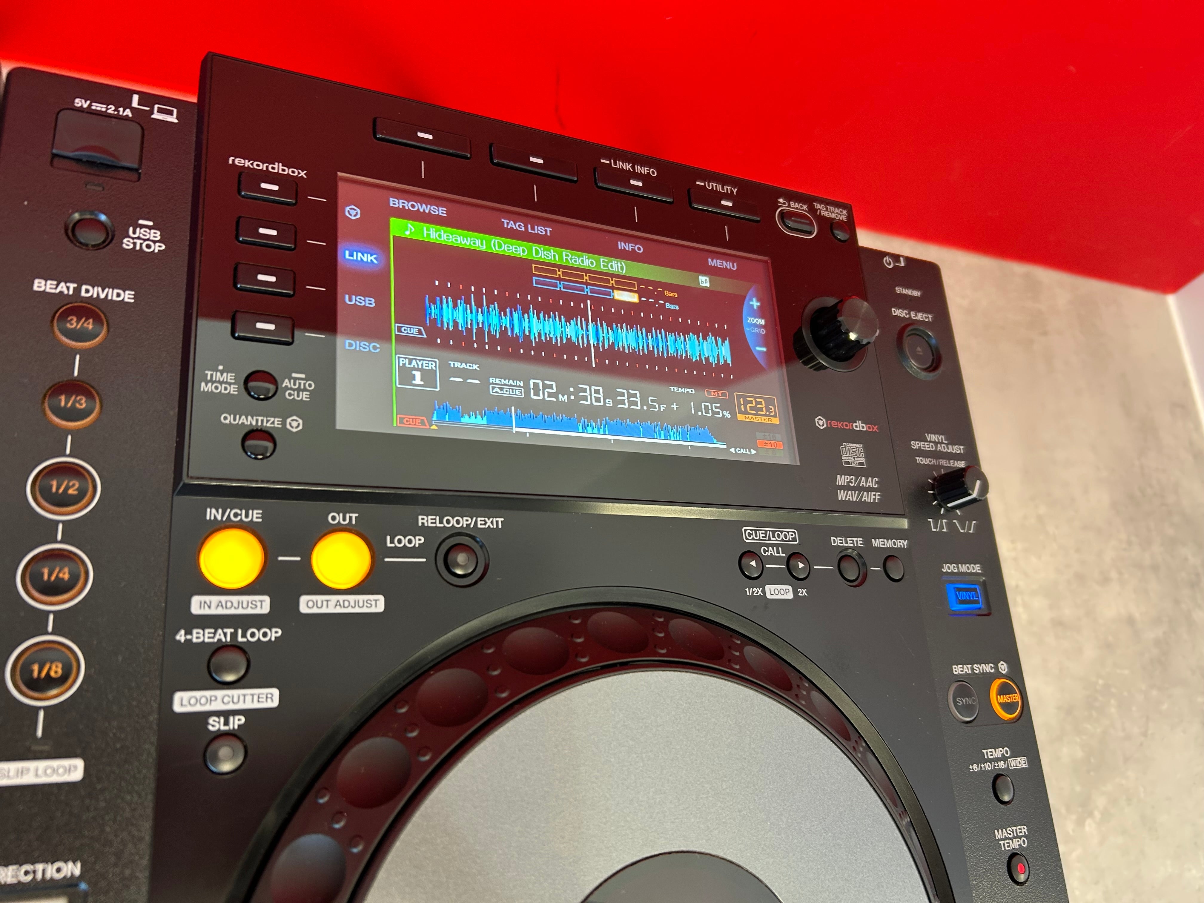 Pioneer CDJ 900 Nexus DJ Decks Pair - Pre Owned - Deck Converters