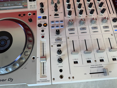 Pioneer DJ CDJ 2000 NXS2 & 900 NXS2 Set Limited Edition White - Pre Owned - Deck Converters