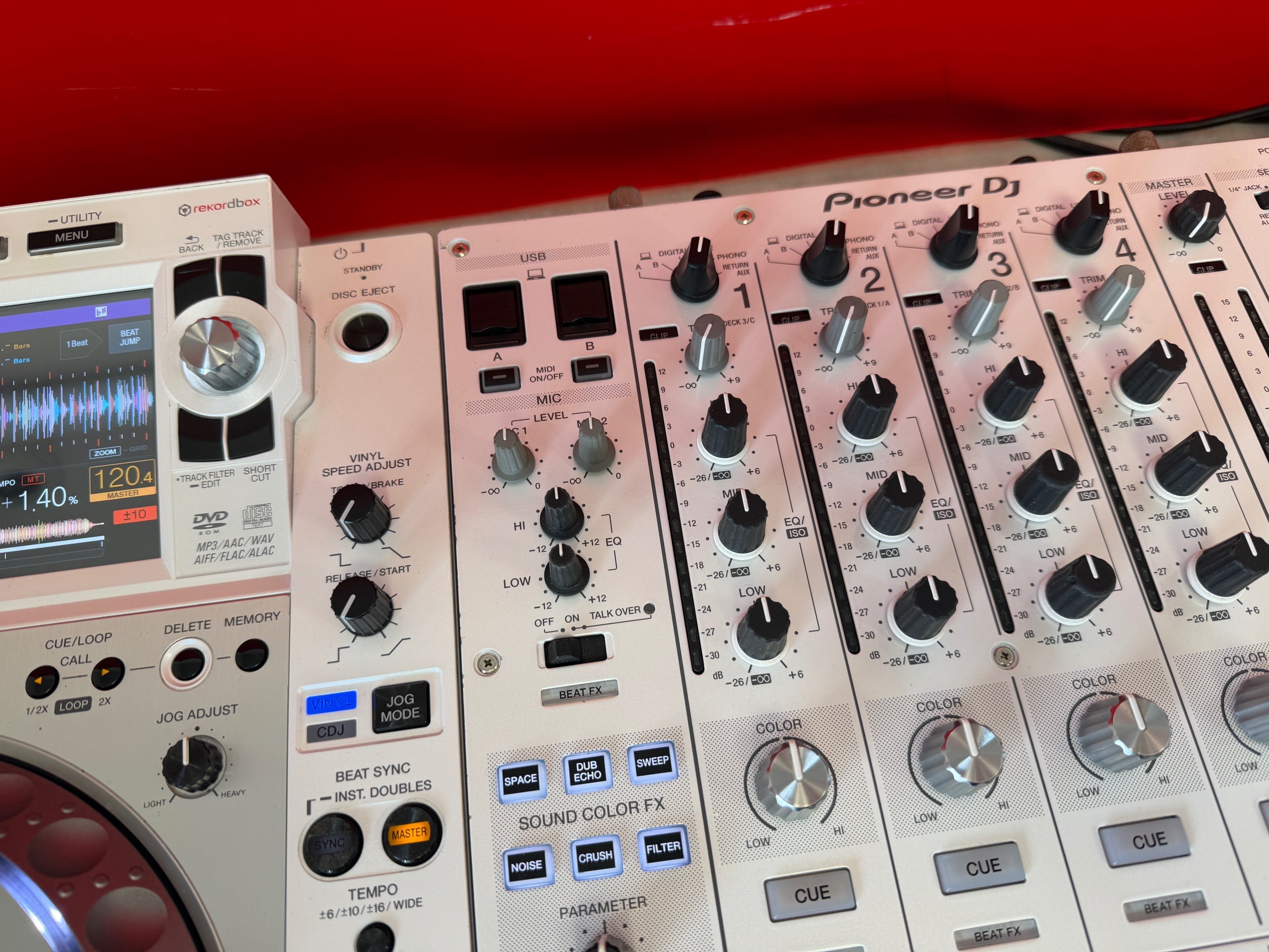 Pioneer DJ CDJ 2000 NXS2 & 900 NXS2 Set Limited Edition White - Pre Owned - Deck Converters