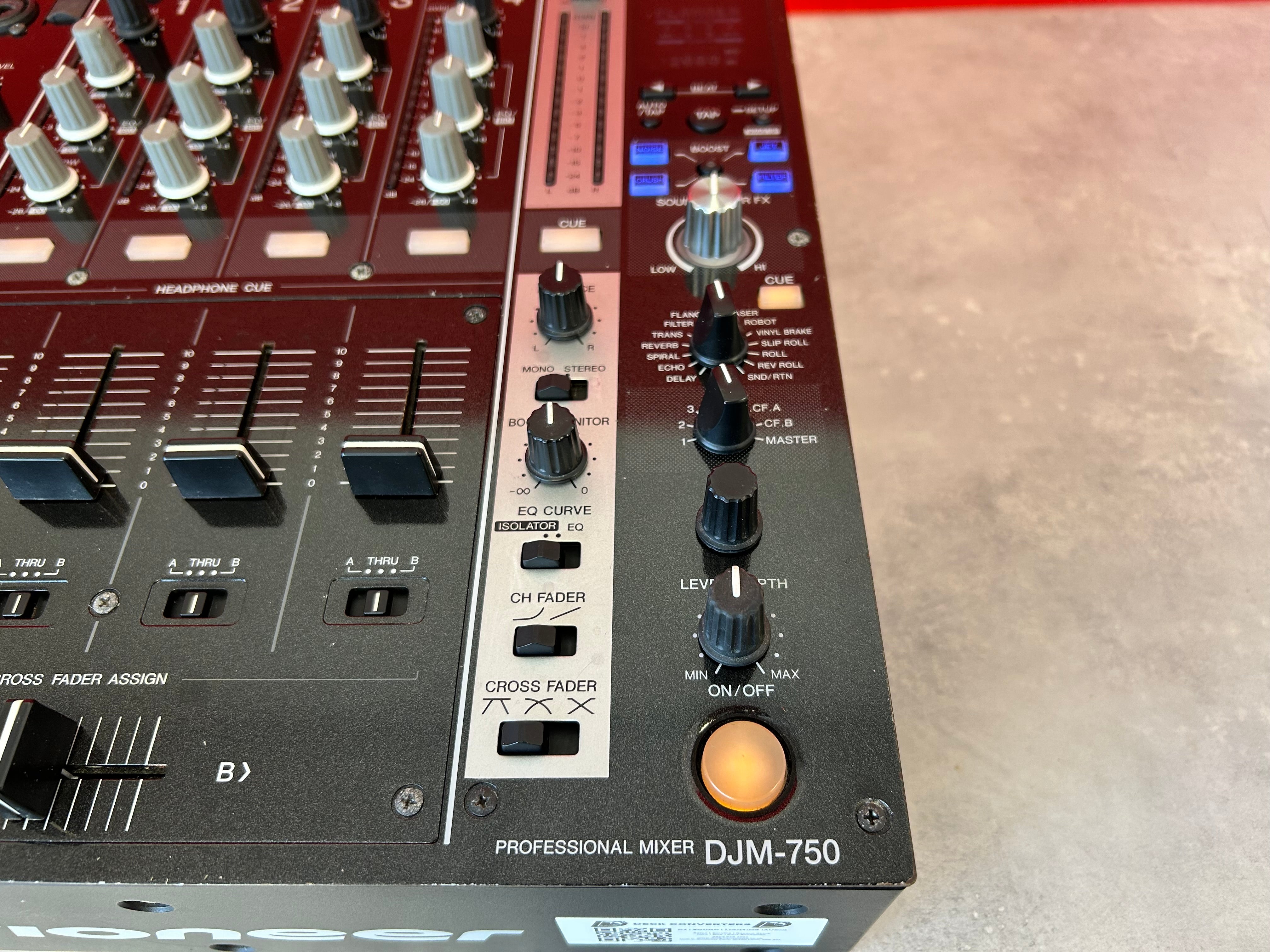 Pioneer DJ DJM 750 DJ Mixer - Pre Owned - Deck Converters