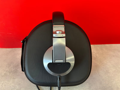 Pioneer DJ HDJ - X10 Professional DJ Headphones with Case in Silver - Pre Owned - Deck Converters